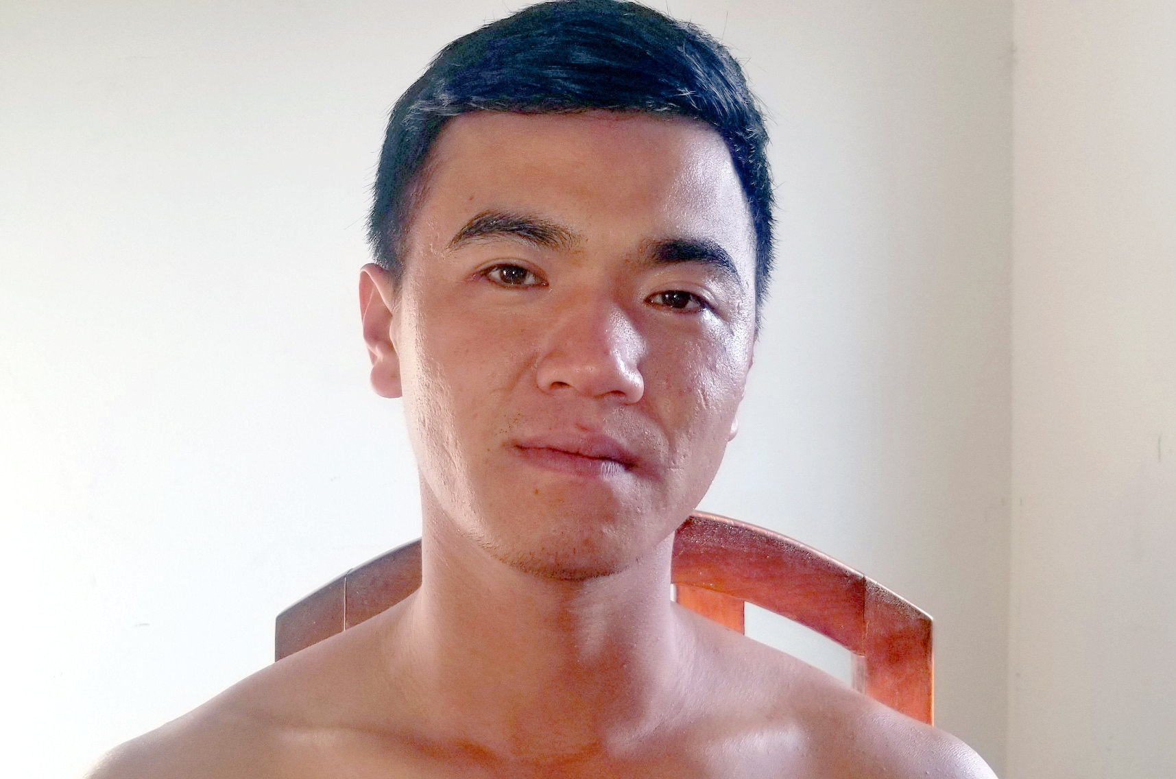 9X bat xe om cho den don cong an, dam canh sat bi thuong hinh anh