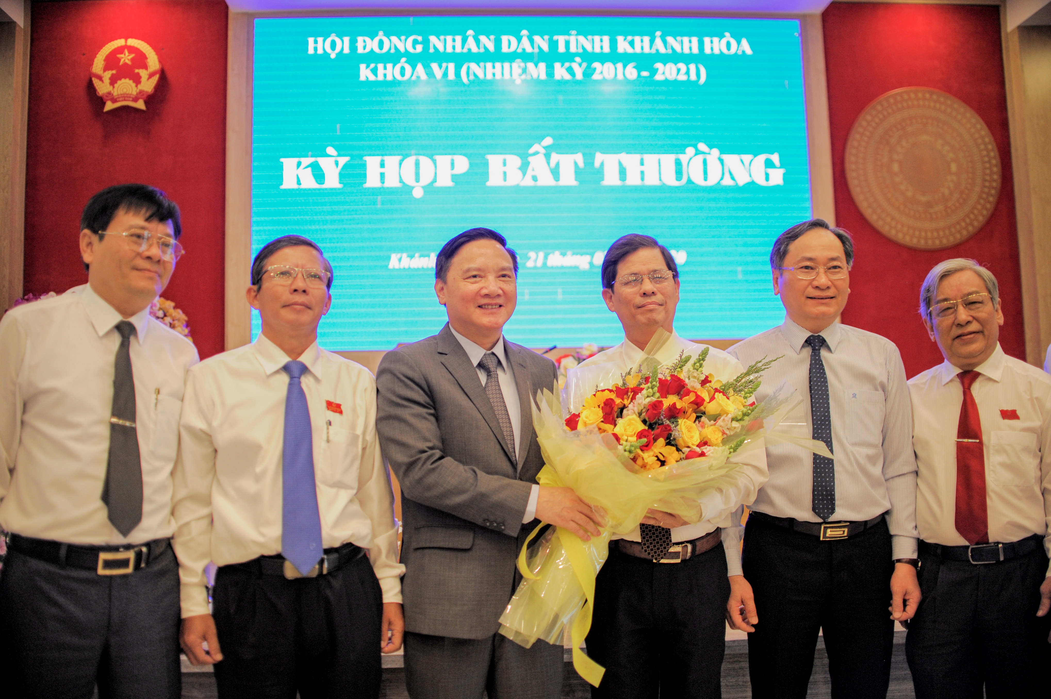 Bau chu tich tinh Khanh Hoa anh 1