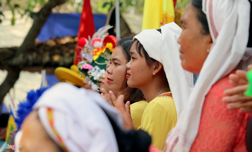 Dung le hoi Thap Ba Ponagar vi dich Covid-19 hinh anh