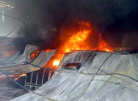 Chay lon kem nhieu tieng no trong khu cong nghiep o Binh Phuoc hinh anh