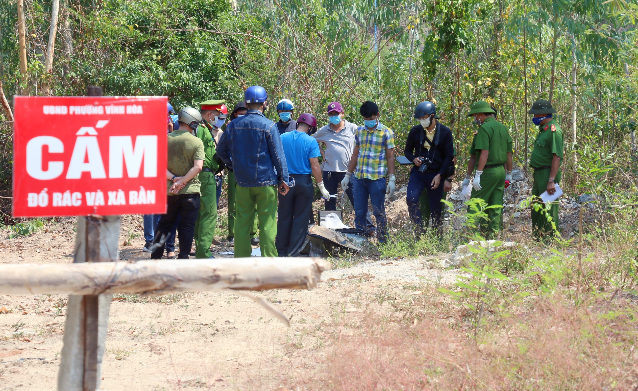 Thi the trong vali o Khanh Hoa anh 8