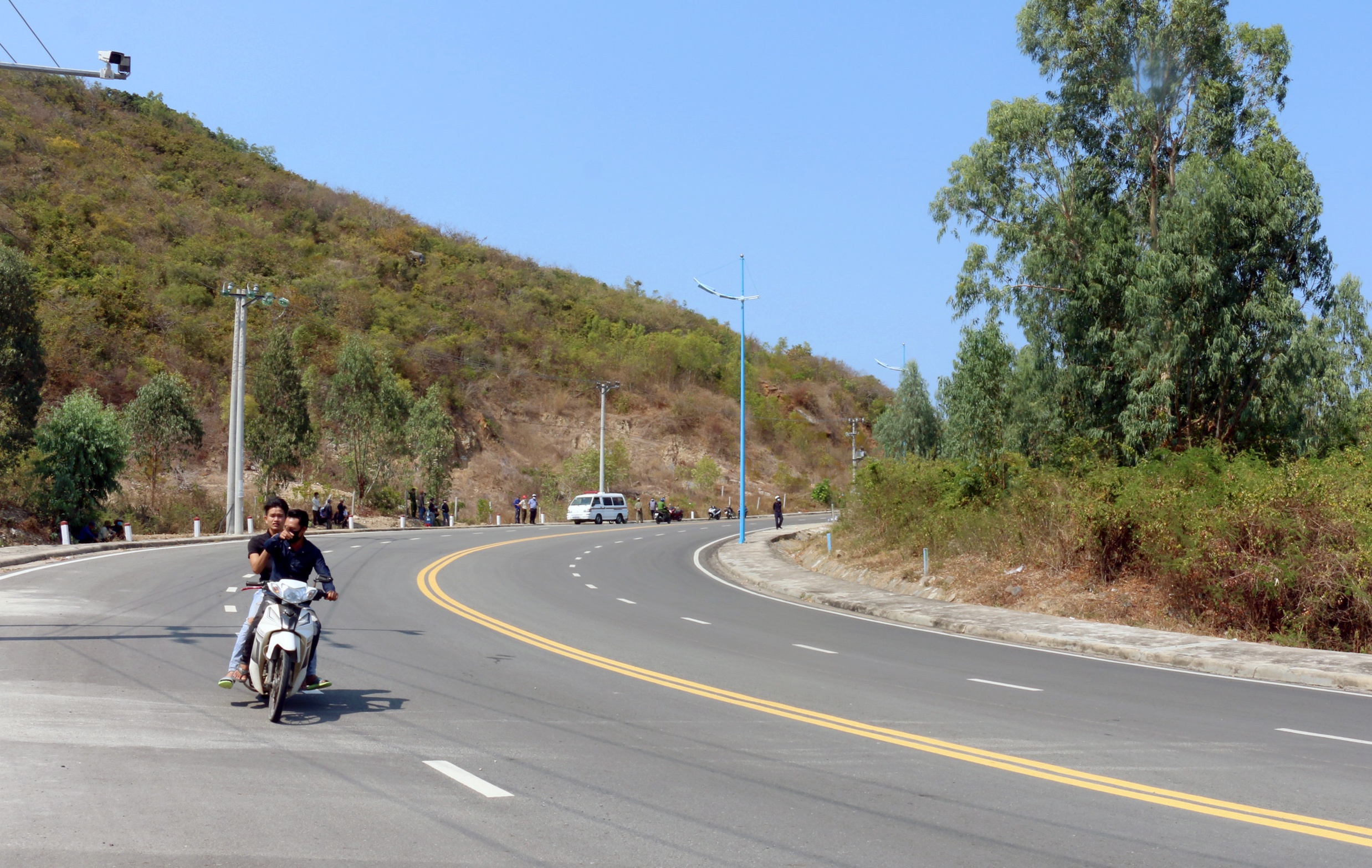 Thi the trong vali o Khanh Hoa anh 1