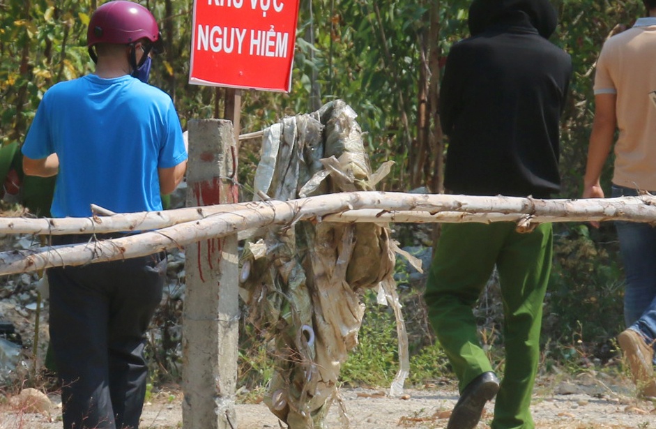 Truy tim tung tich nan nhan bi giau xac trong vali hinh anh