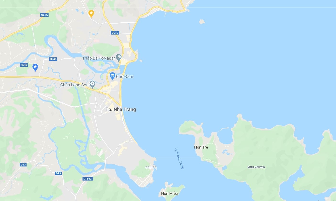 Bai bien Nha Trang dong nghit nguoi giua dich Covid-19 anh 11