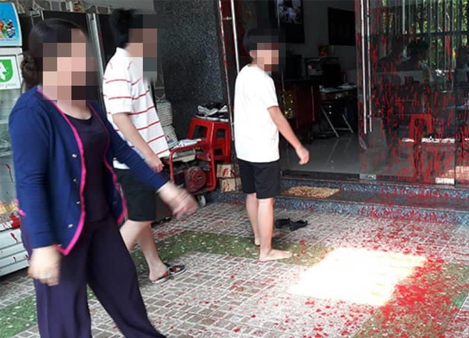 Nhom cho vay nang lai, danh dap con no hinh anh