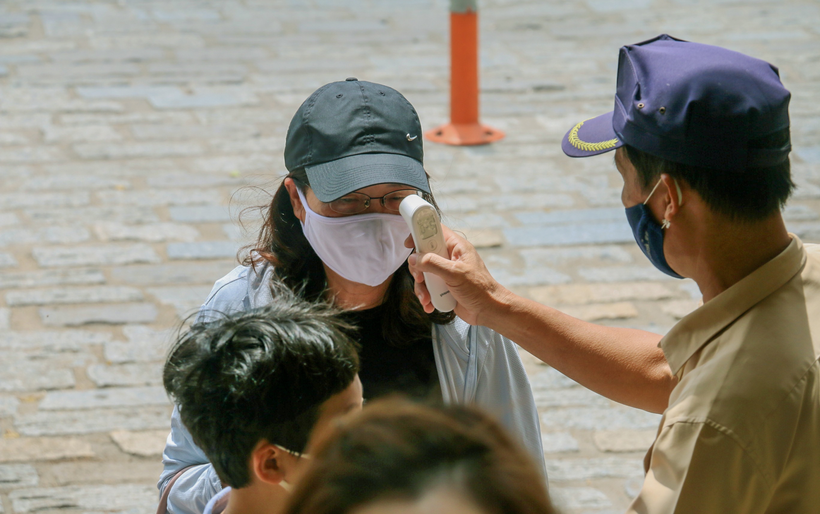 Cac dich vu duoc hoat dong sau cach ly xa hoi anh 12