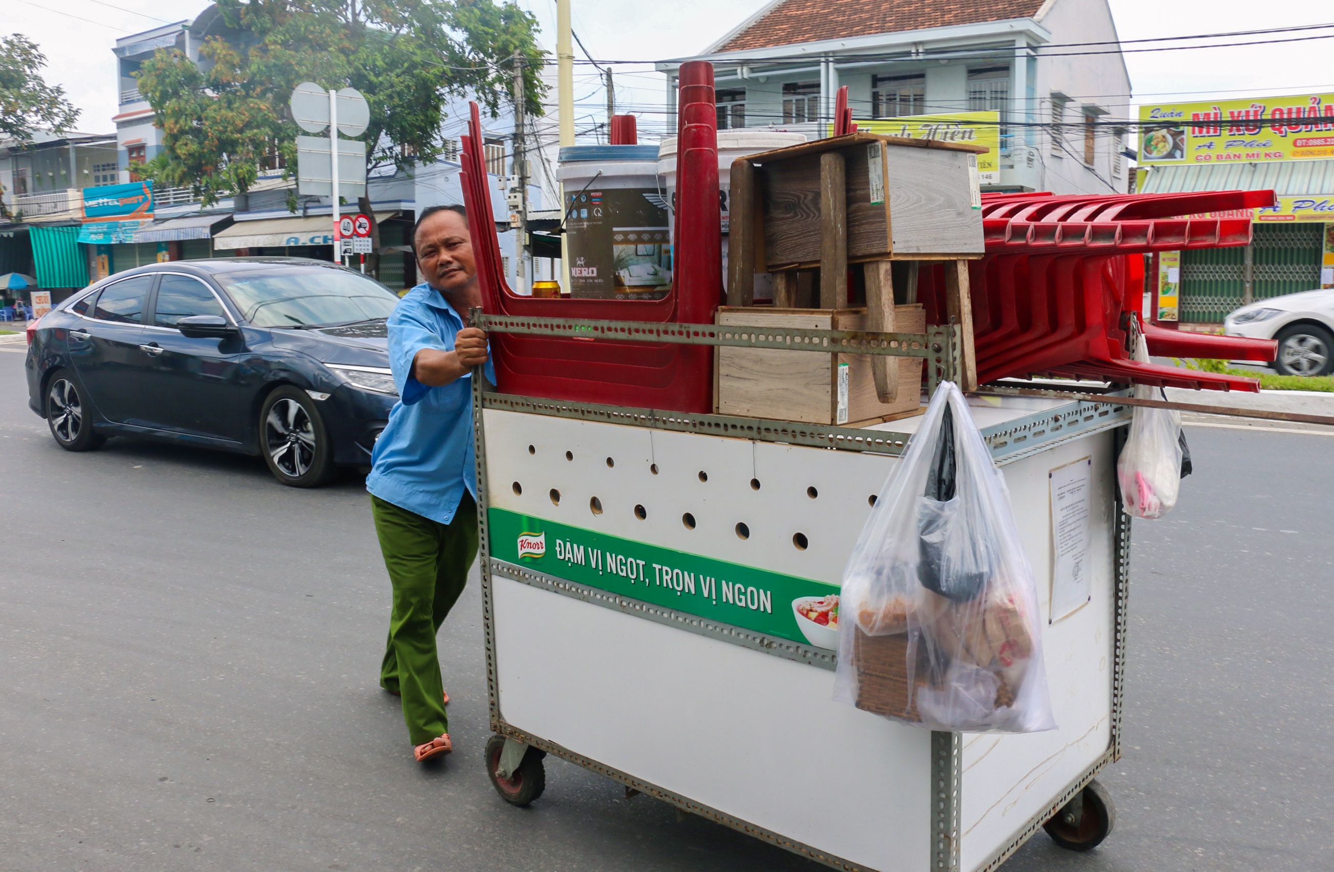 Cac dich vu duoc hoat dong sau cach ly xa hoi anh 7