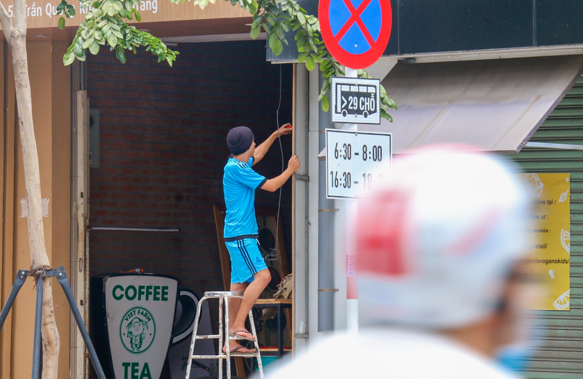 Cac dich vu duoc hoat dong sau cach ly xa hoi anh 9