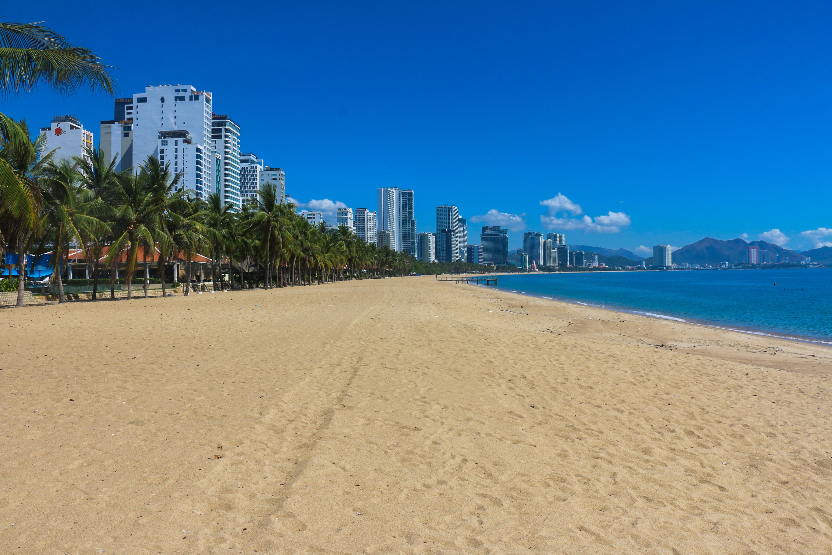 Cho phep tam bien Nha Trang anh 1