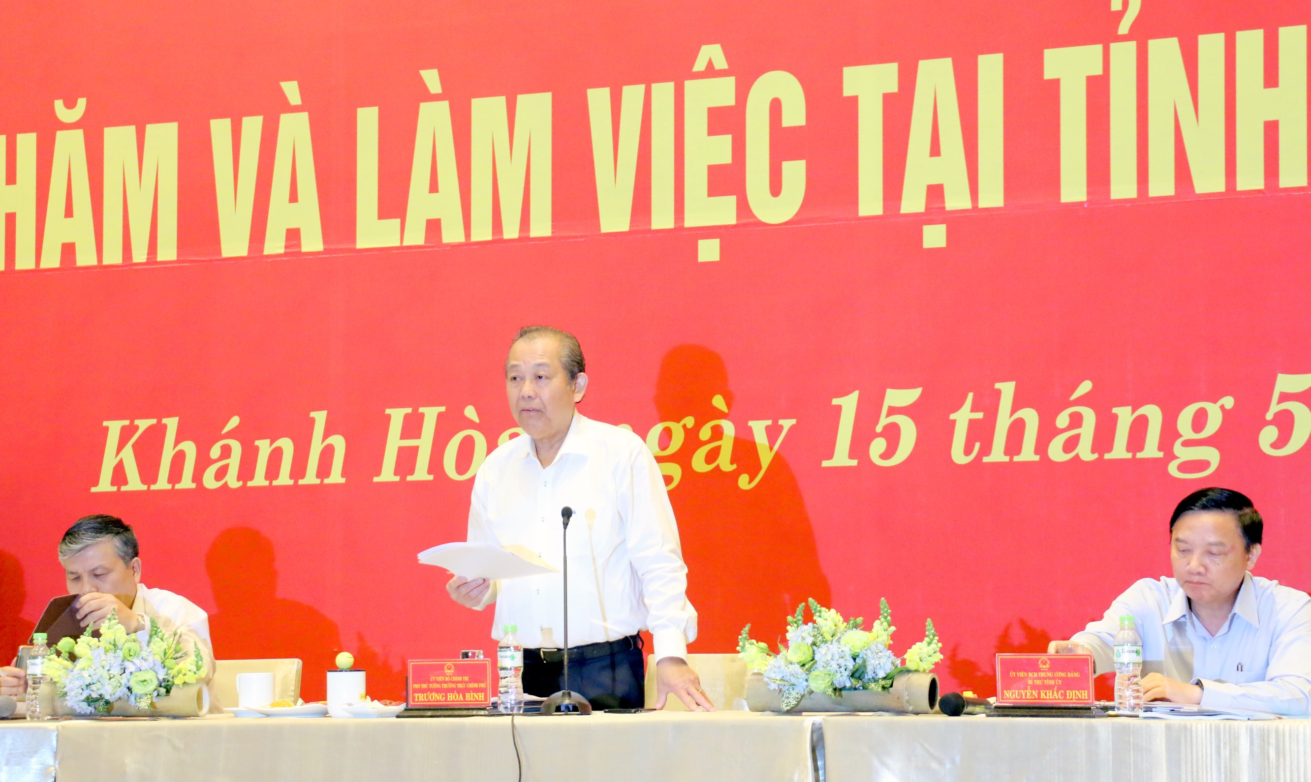 Pho thu tuong lam viec voi Khanh Hoa anh 1