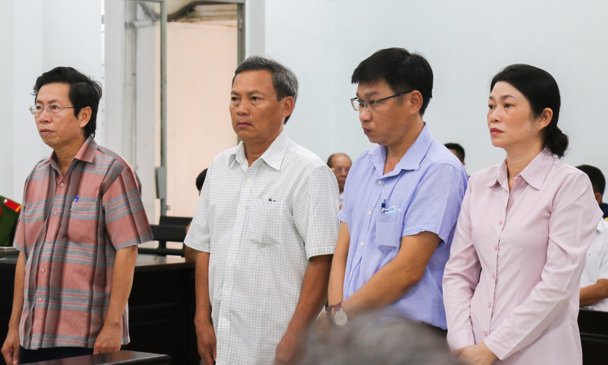 Xet xu Pho chu tich TP Nha Trang anh 2