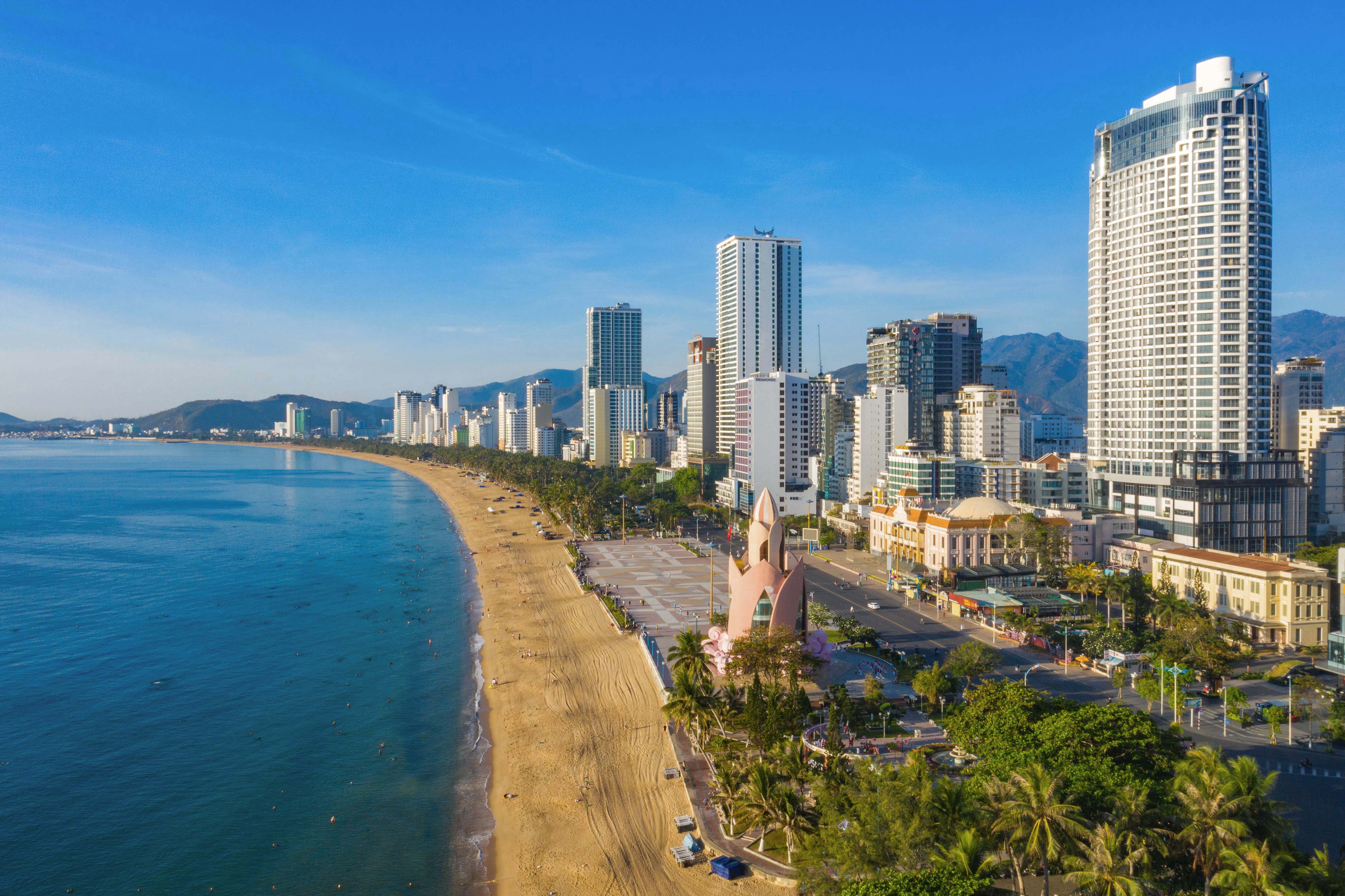 Khanh Hoa kich cau du lich anh 1