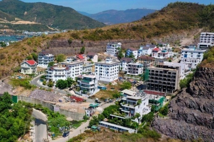 Vi sao chua cuong che 13 biet thu sai phep o du an Ocean View? hinh anh