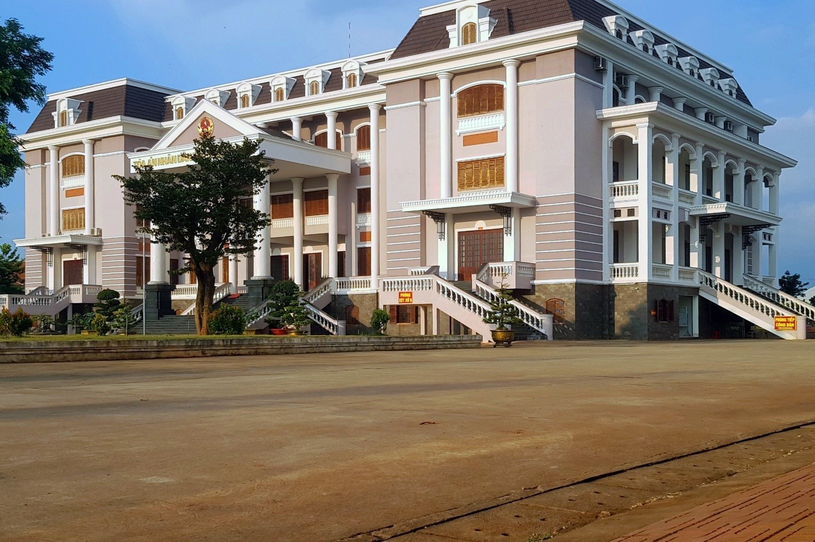 Nguoi tu tu o TAND tinh Binh Phuoc qua con nguy kich hinh anh