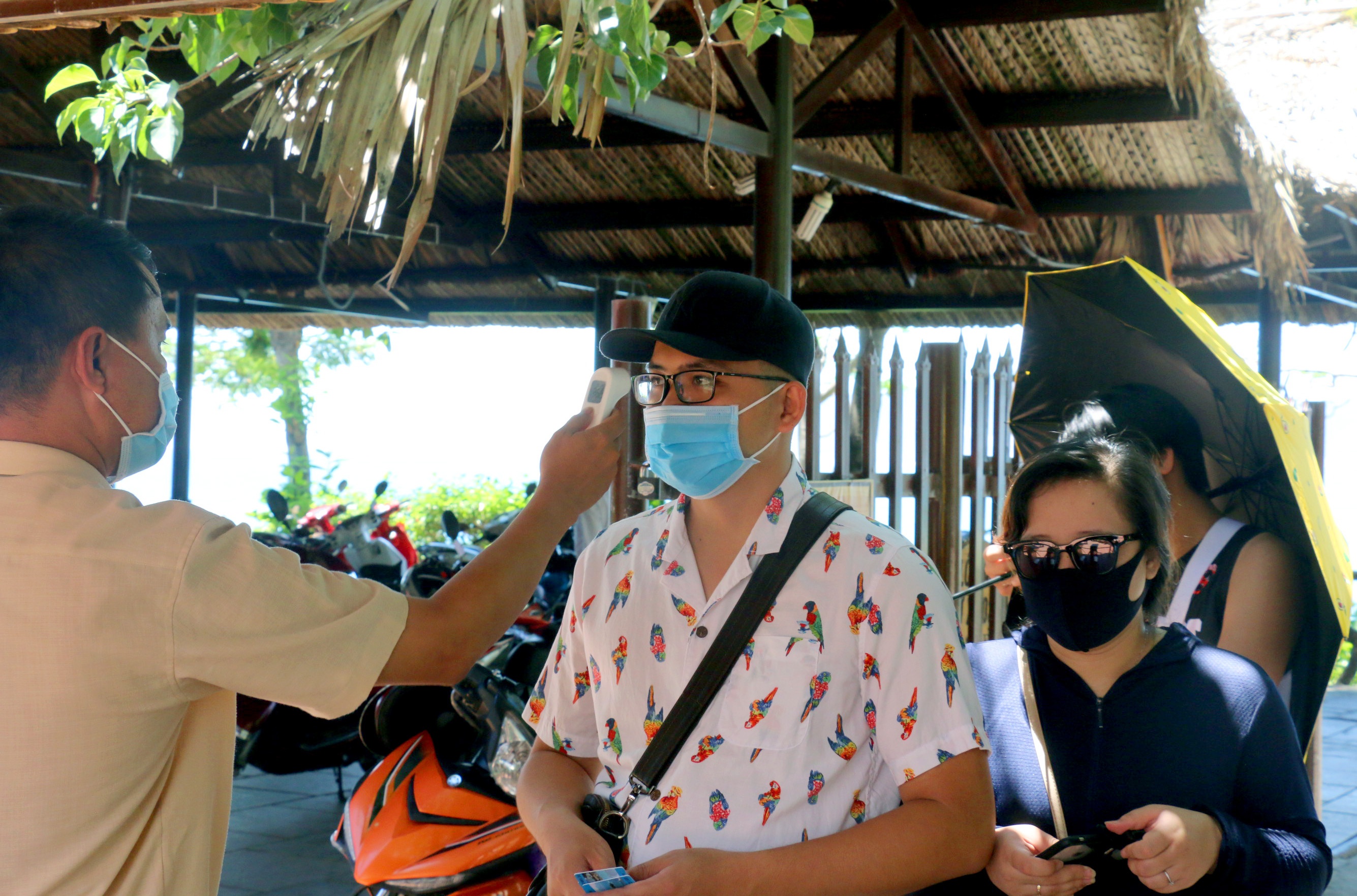 Khanh Hoa noi long gian cach anh 1