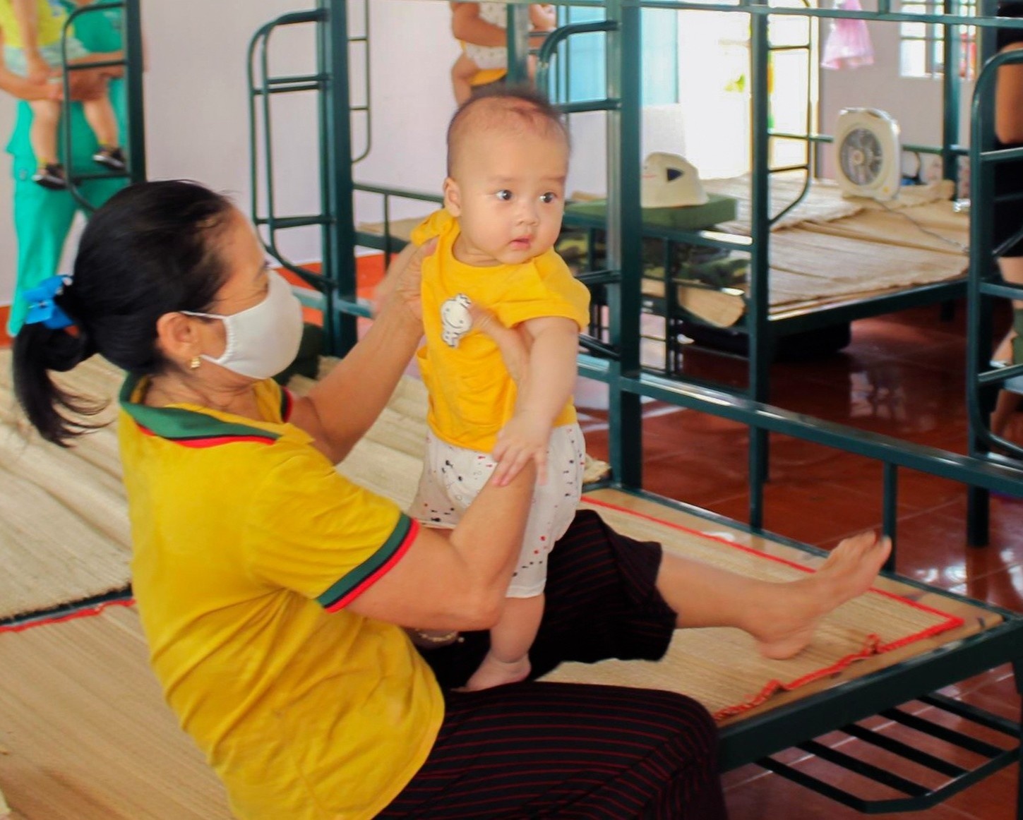 Cach ly tap trung khi ve nuoc anh 1