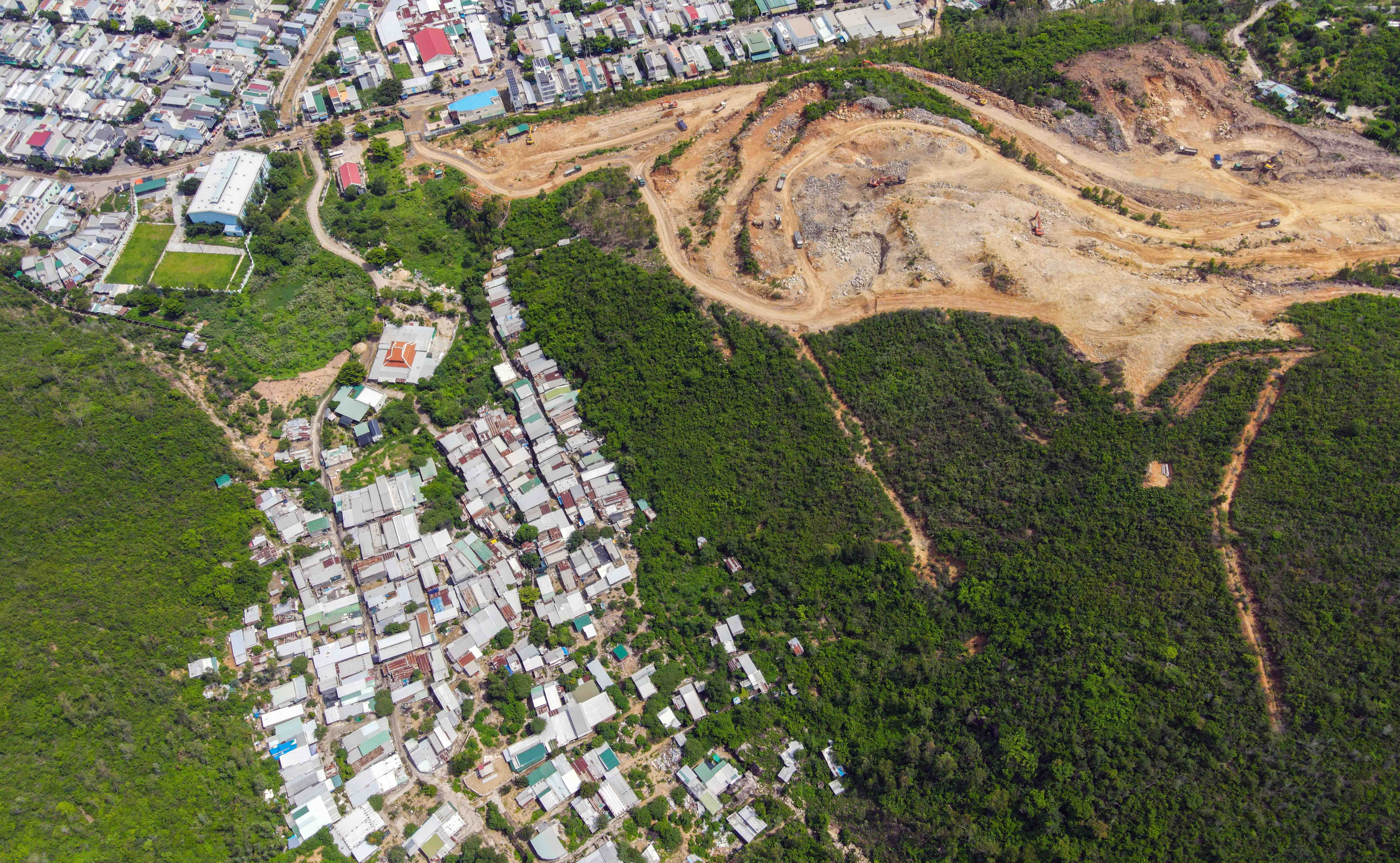 Sat lo nui o Khanh Hoa anh 10