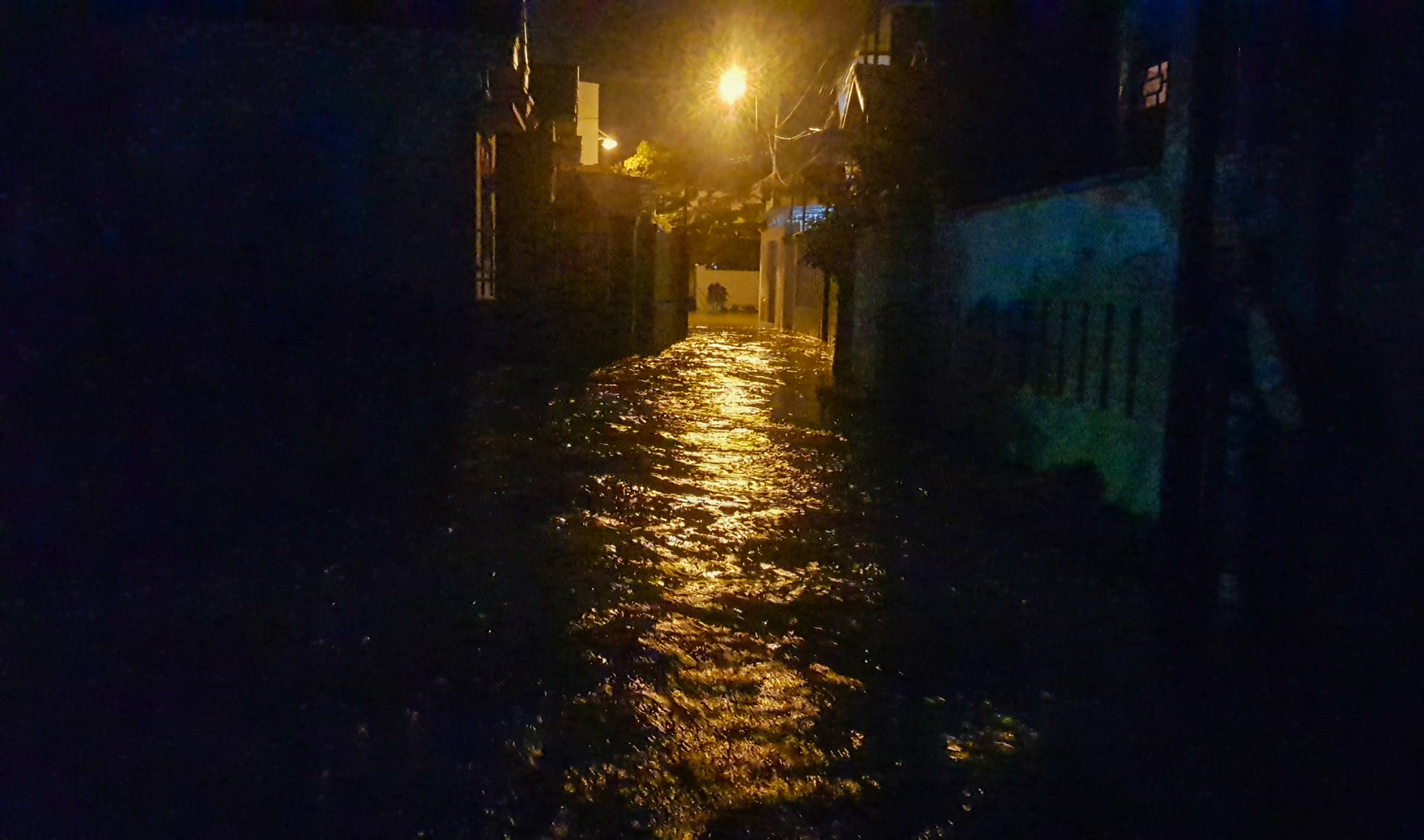 Nha Trang ngap anh 1