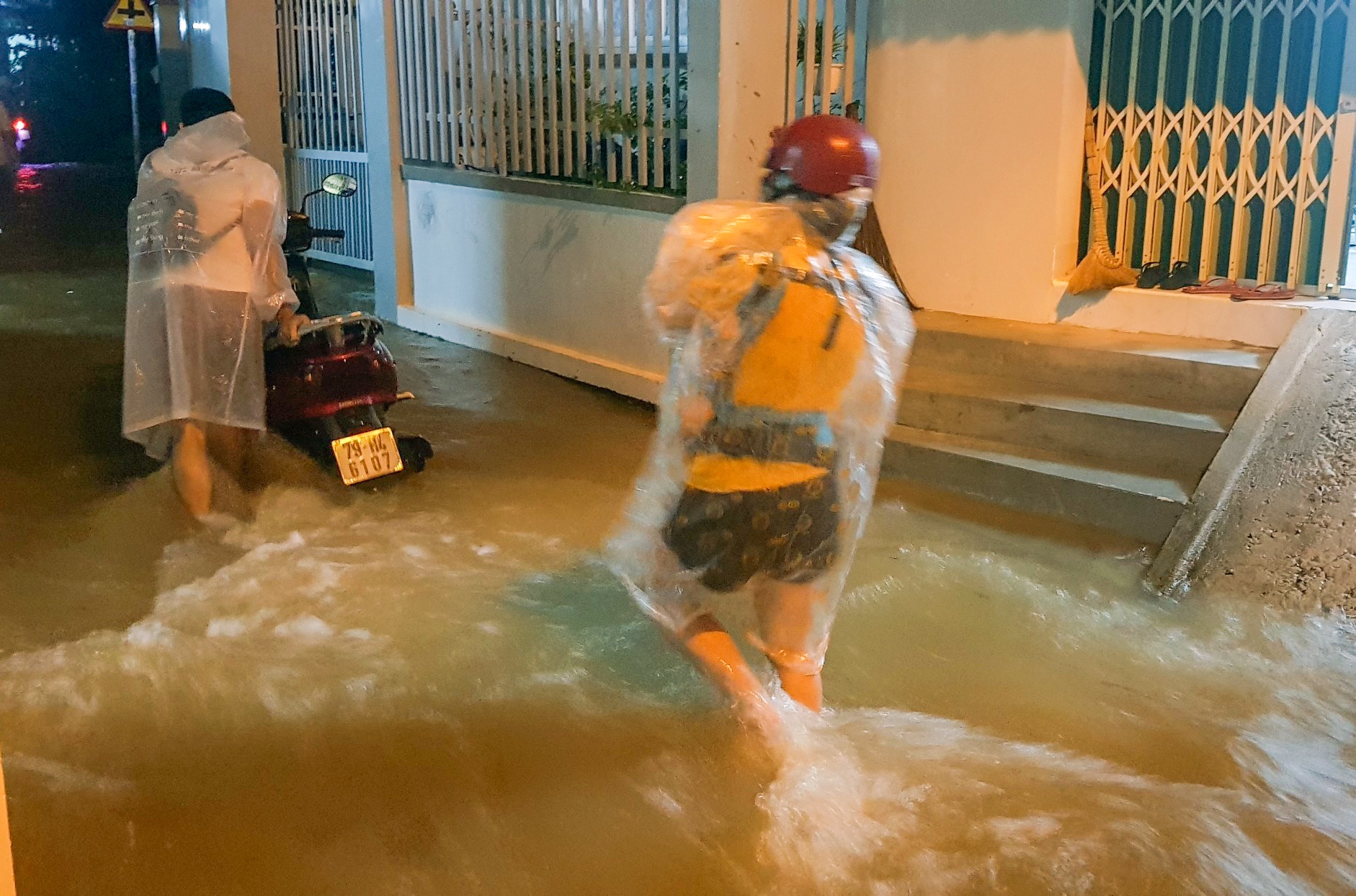 Nha Trang ngap anh 2