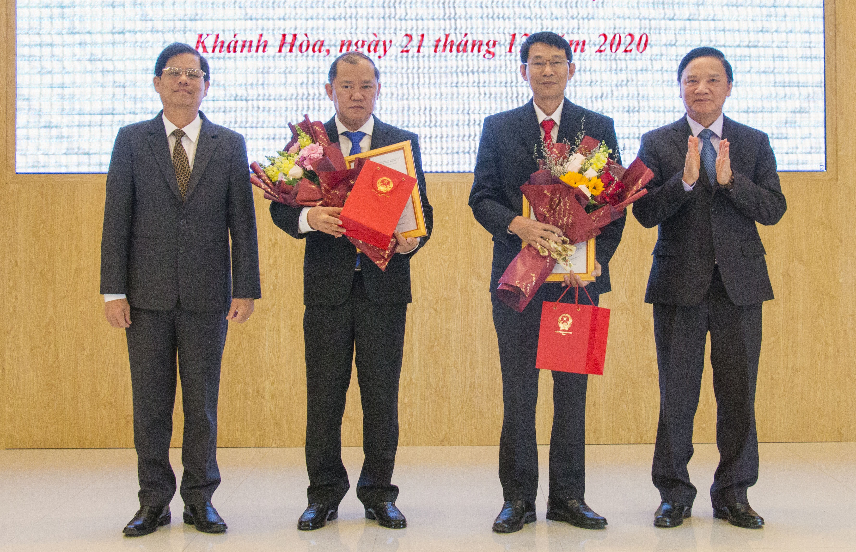 Thu tuong phe chuan lanh dao nhieu tinh, thanh hinh anh