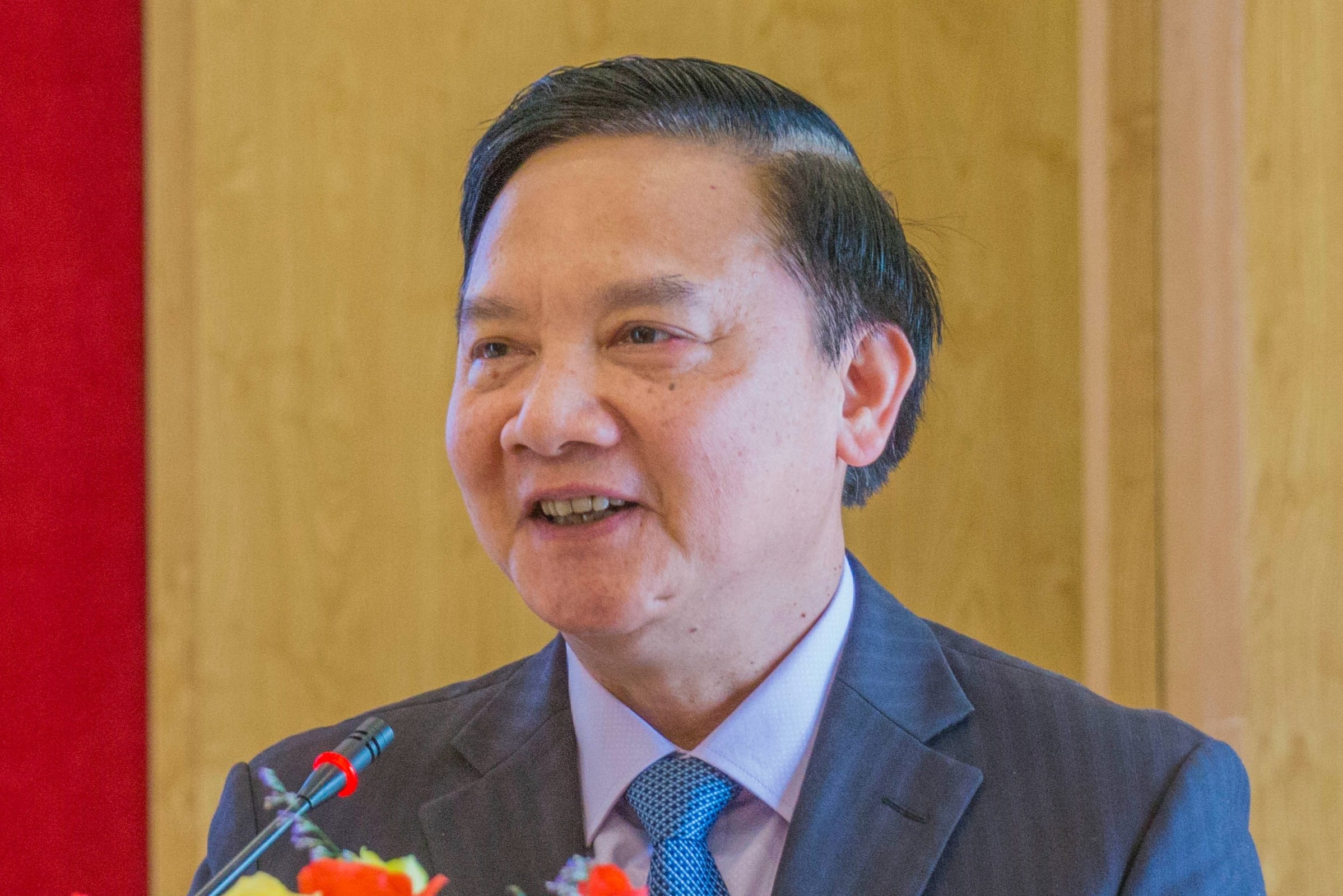 Bi thu Khanh Hoa: Lanh dao tinh phai chu dong moi com doanh nghiep hinh anh