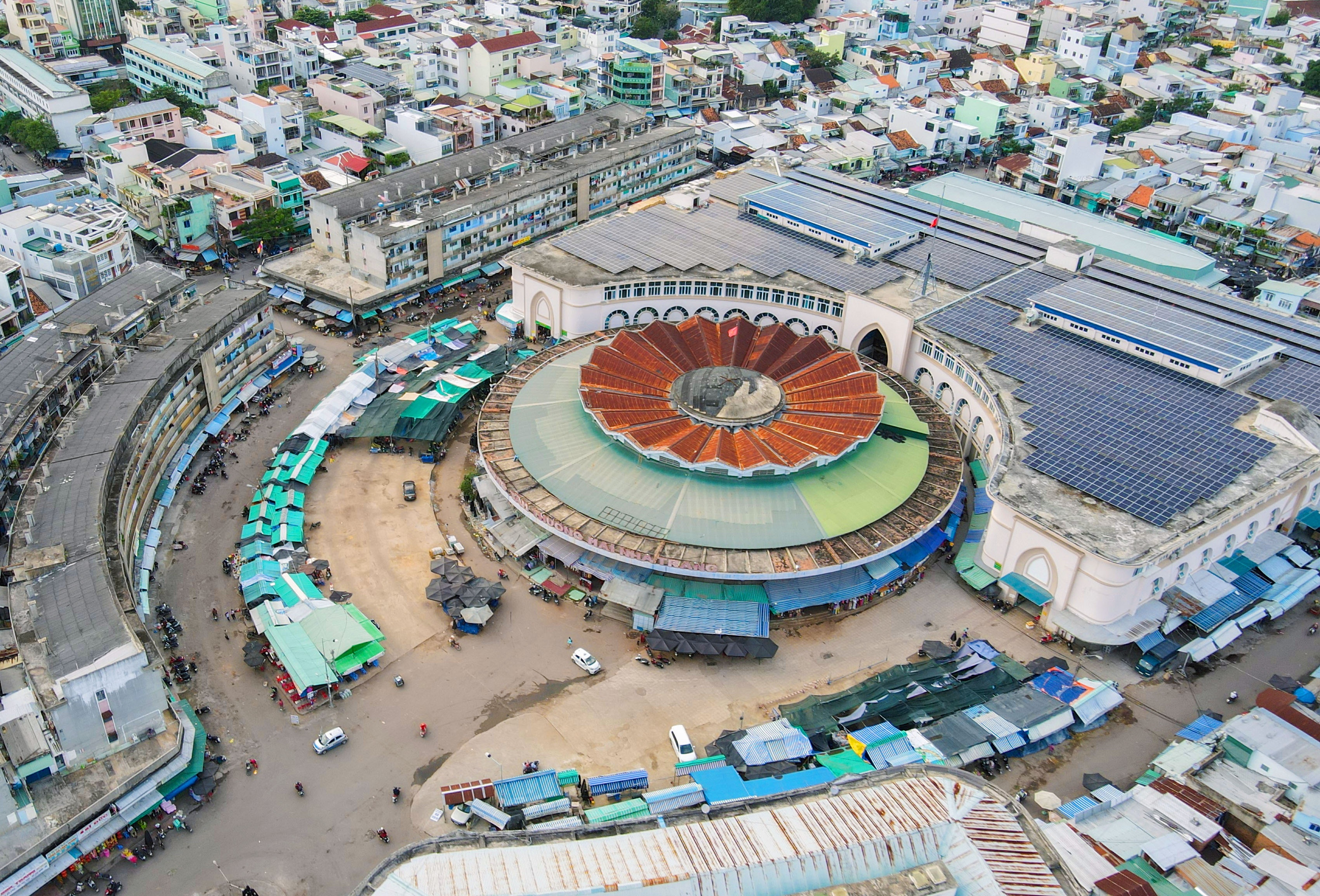 Di doi cho Dam Nha Trang anh 1