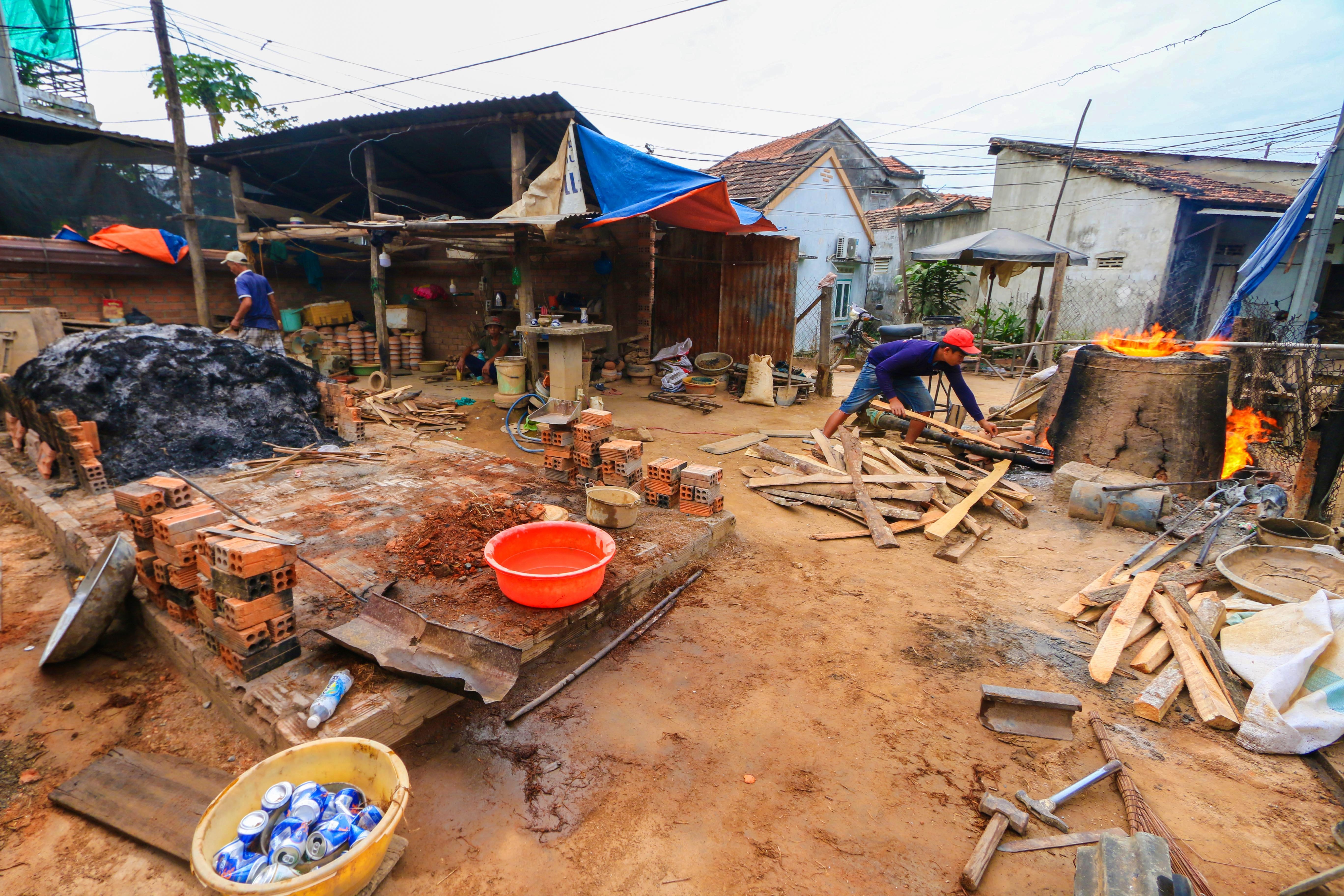 Lang duc dong thu cong hoi ha dip Tet anh 2
