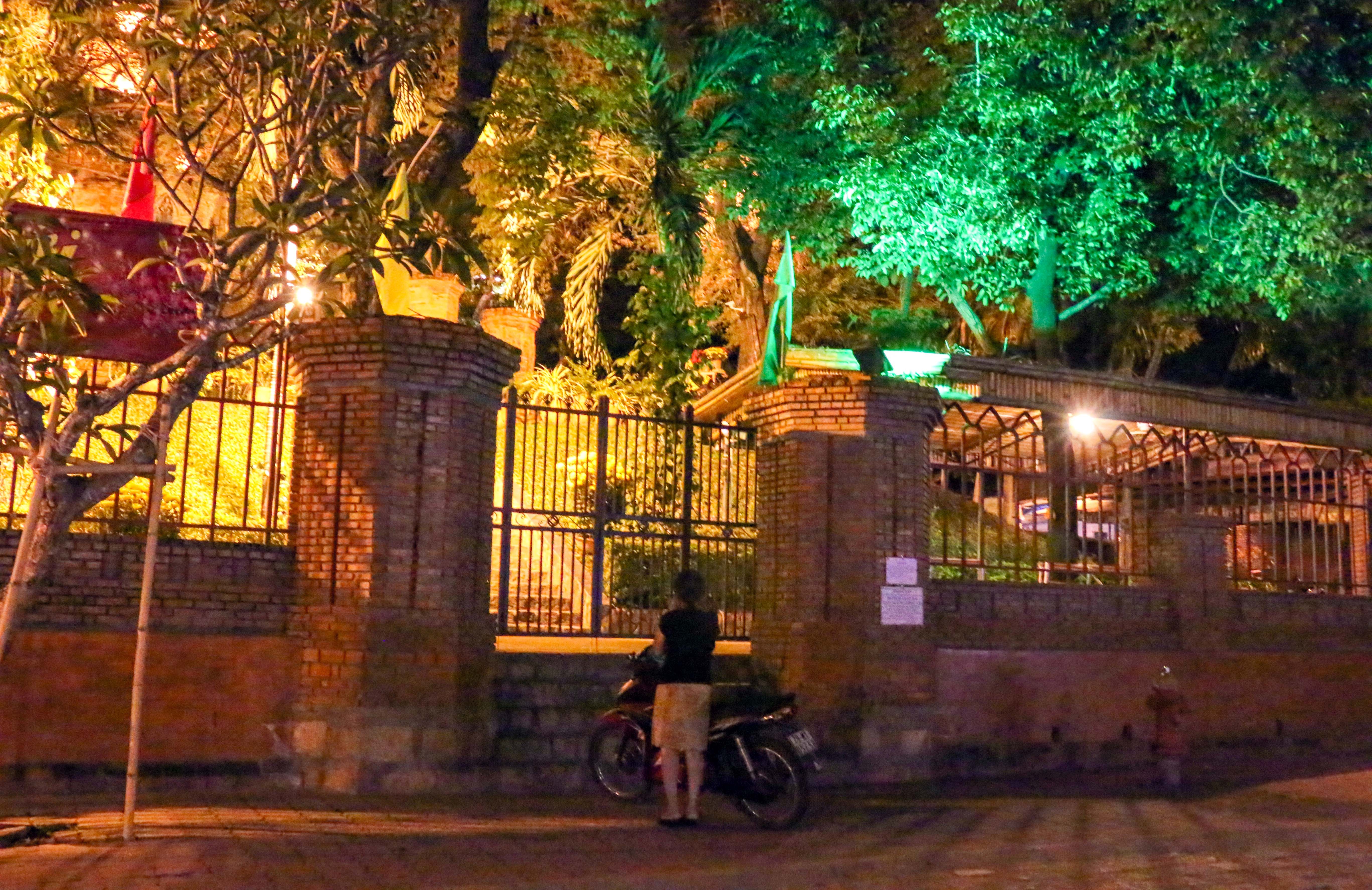 Khanh Hoa dong nghit khach anh 14