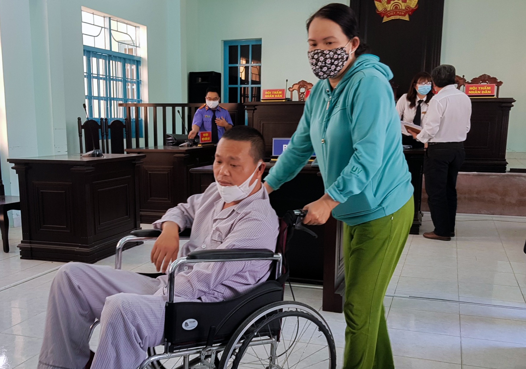 VKS de nghi tuyen tai xe xe Phuong Trang 4-5 nam tu hinh anh