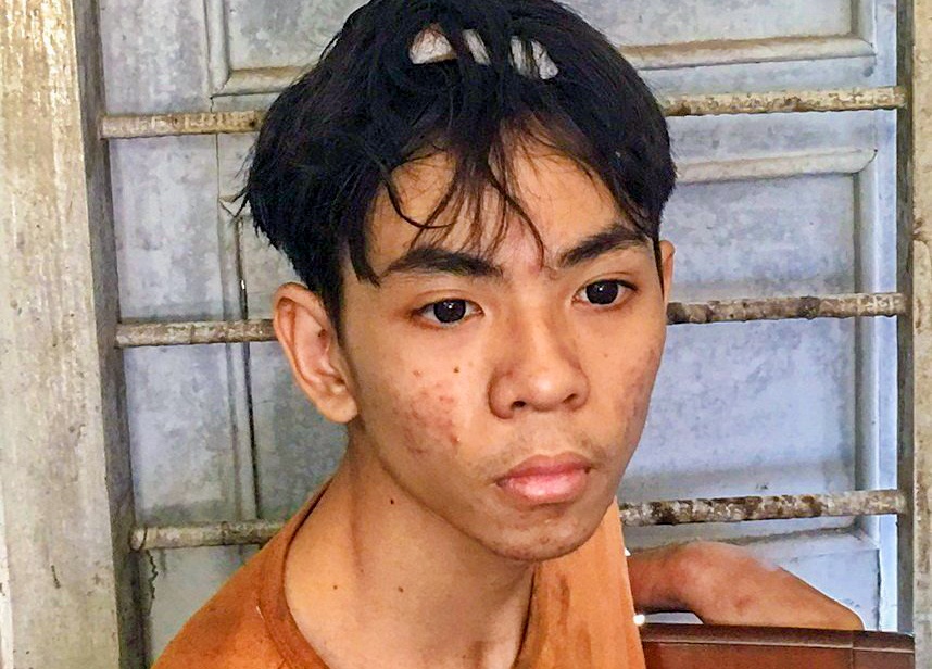 Tam giu nghi pham dot nhap cua hang FPT trom dien thoai hinh anh