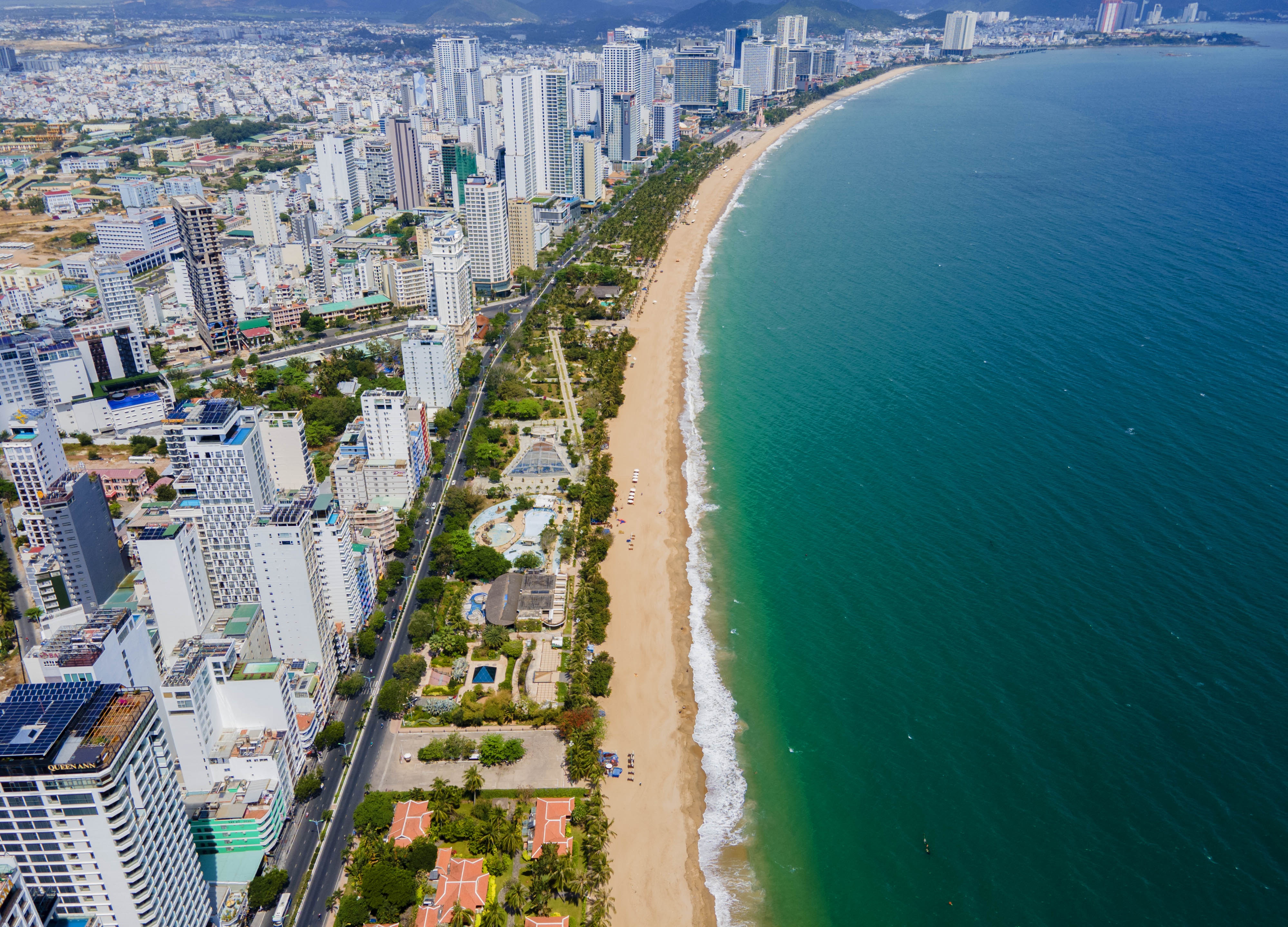 Di doi Ana Manadara anh 2