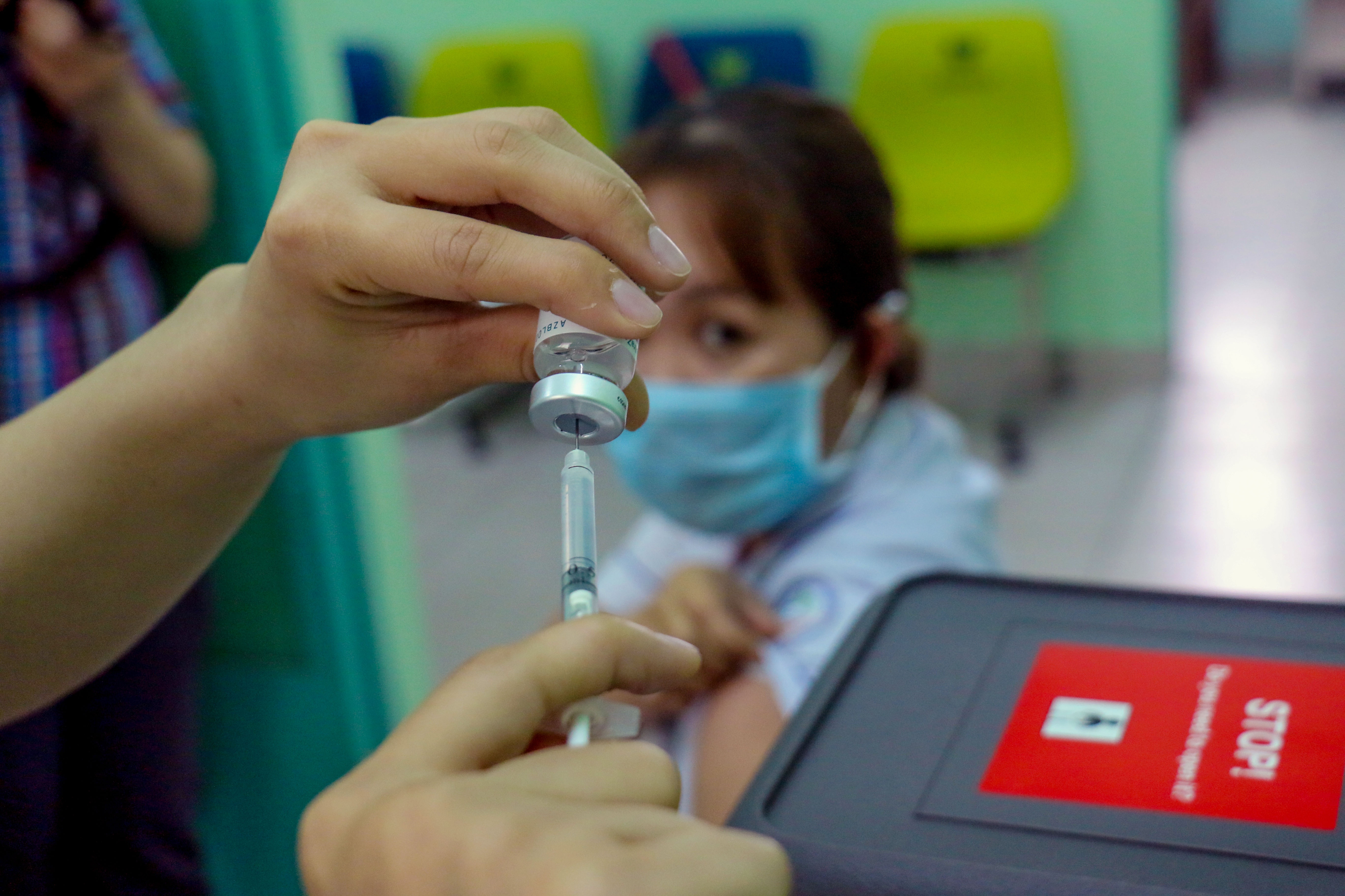 Khanh Hoa tiem vaccine Covid-19 anh 8