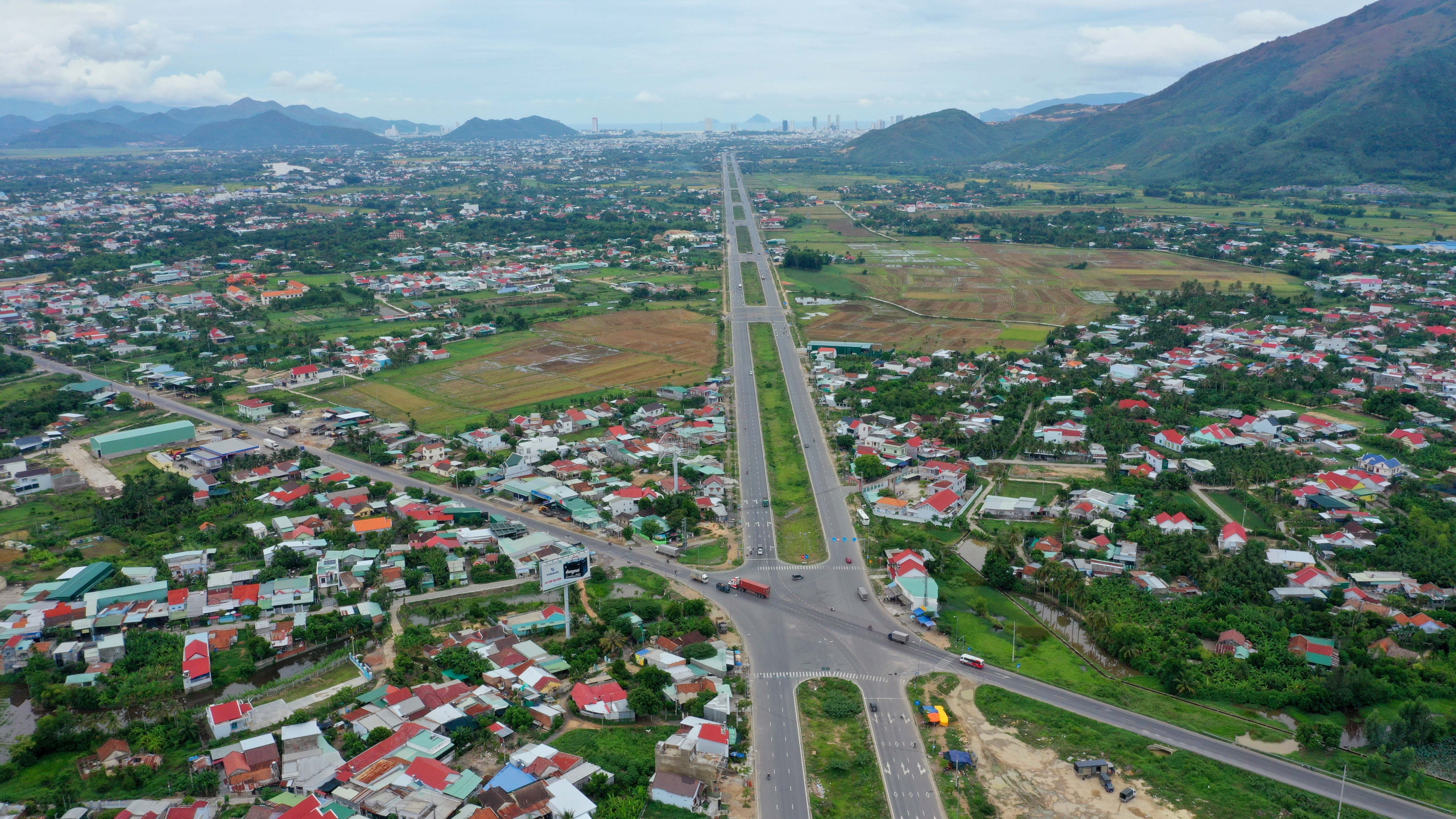 mua dat nen Khanh Hoa anh 3