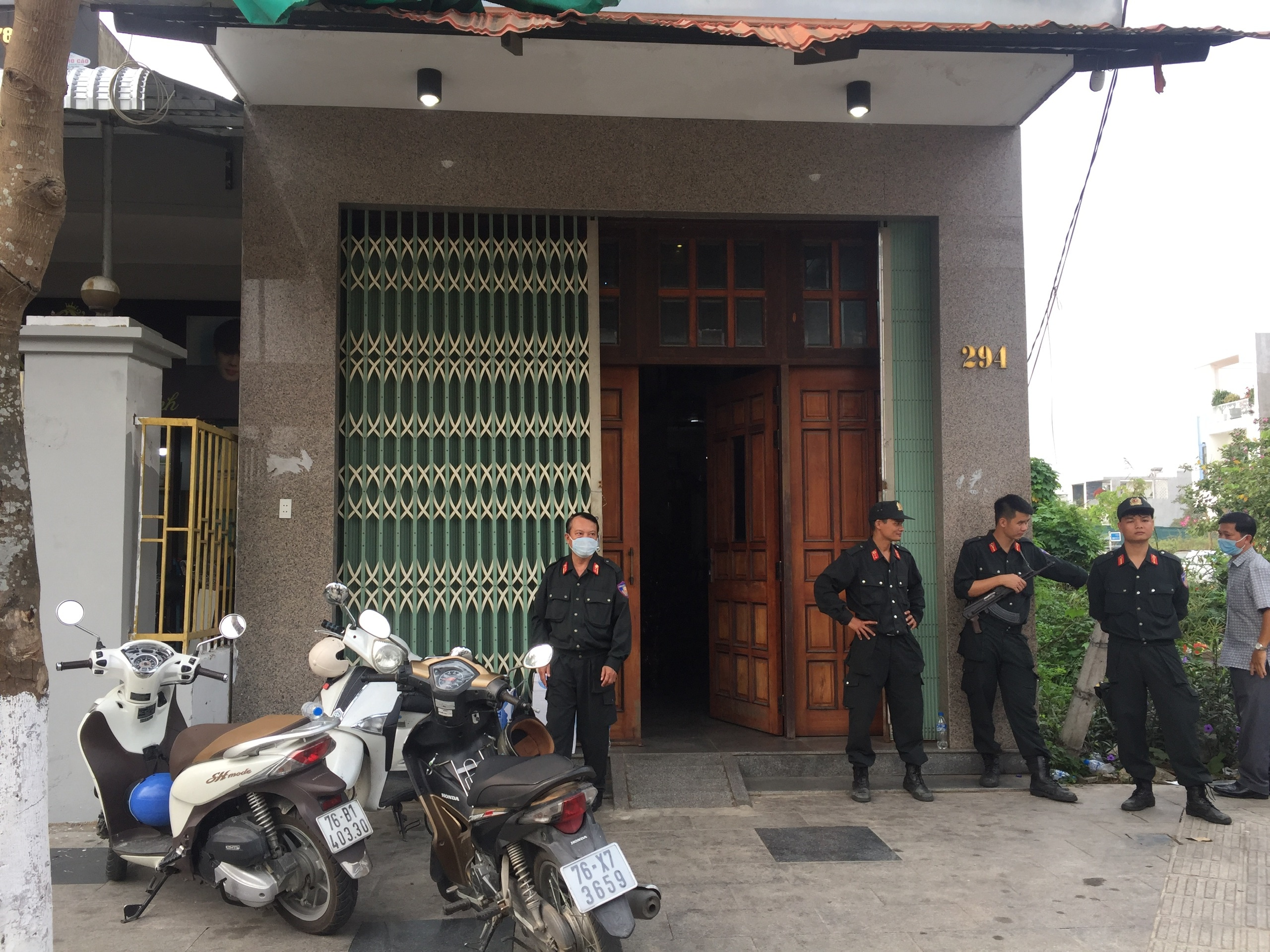 Kham xet nha nghi can ma tuy o Quang Ngai anh 1