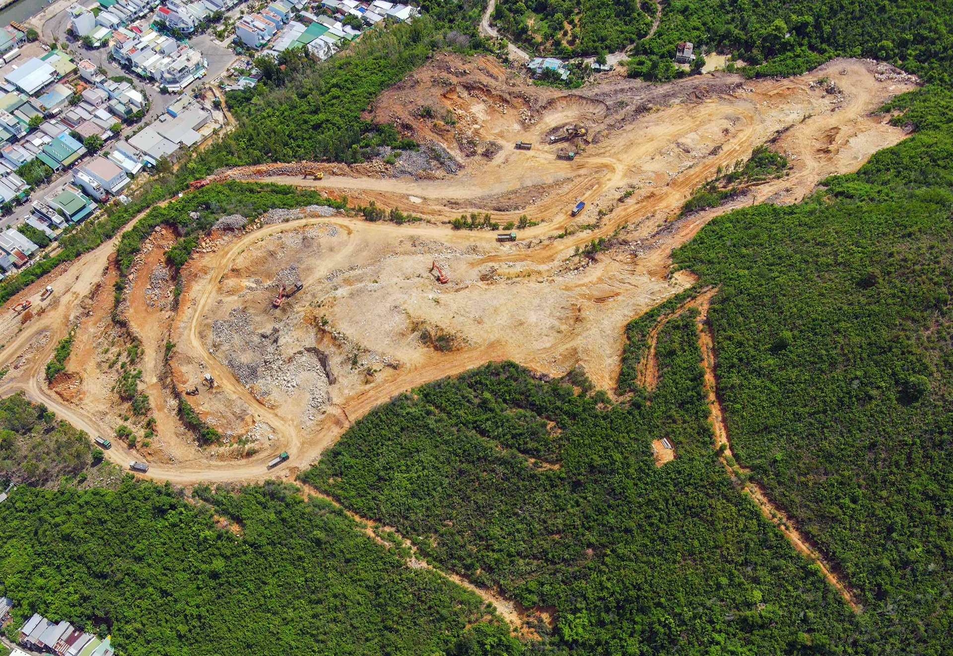 'Ho no min pha nui lam roi ca ban tho o nha dan' hinh anh