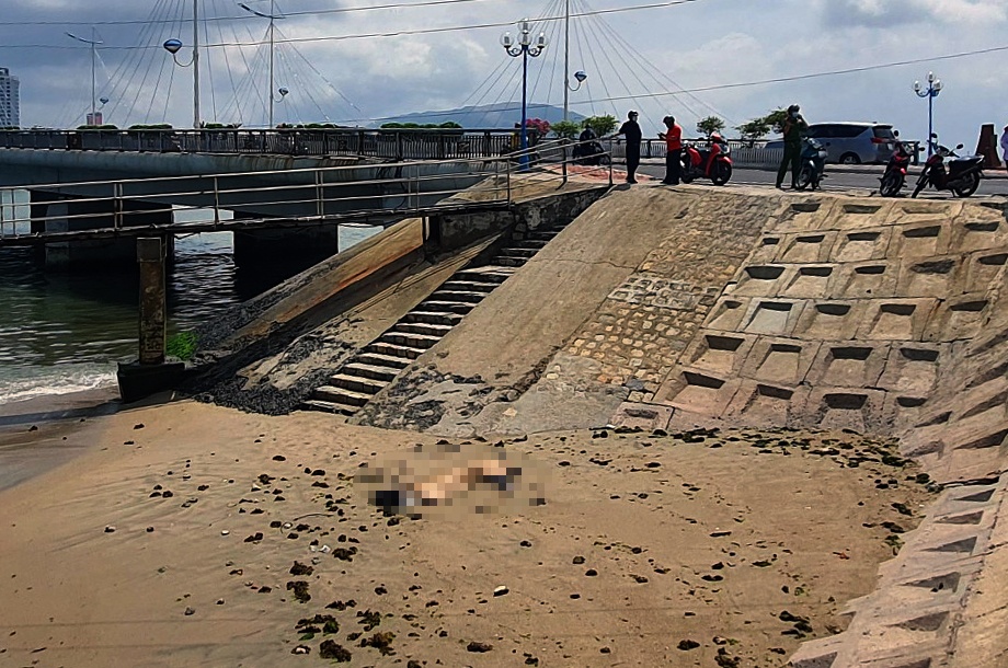 thi the tren vinh Nha Trang anh 1