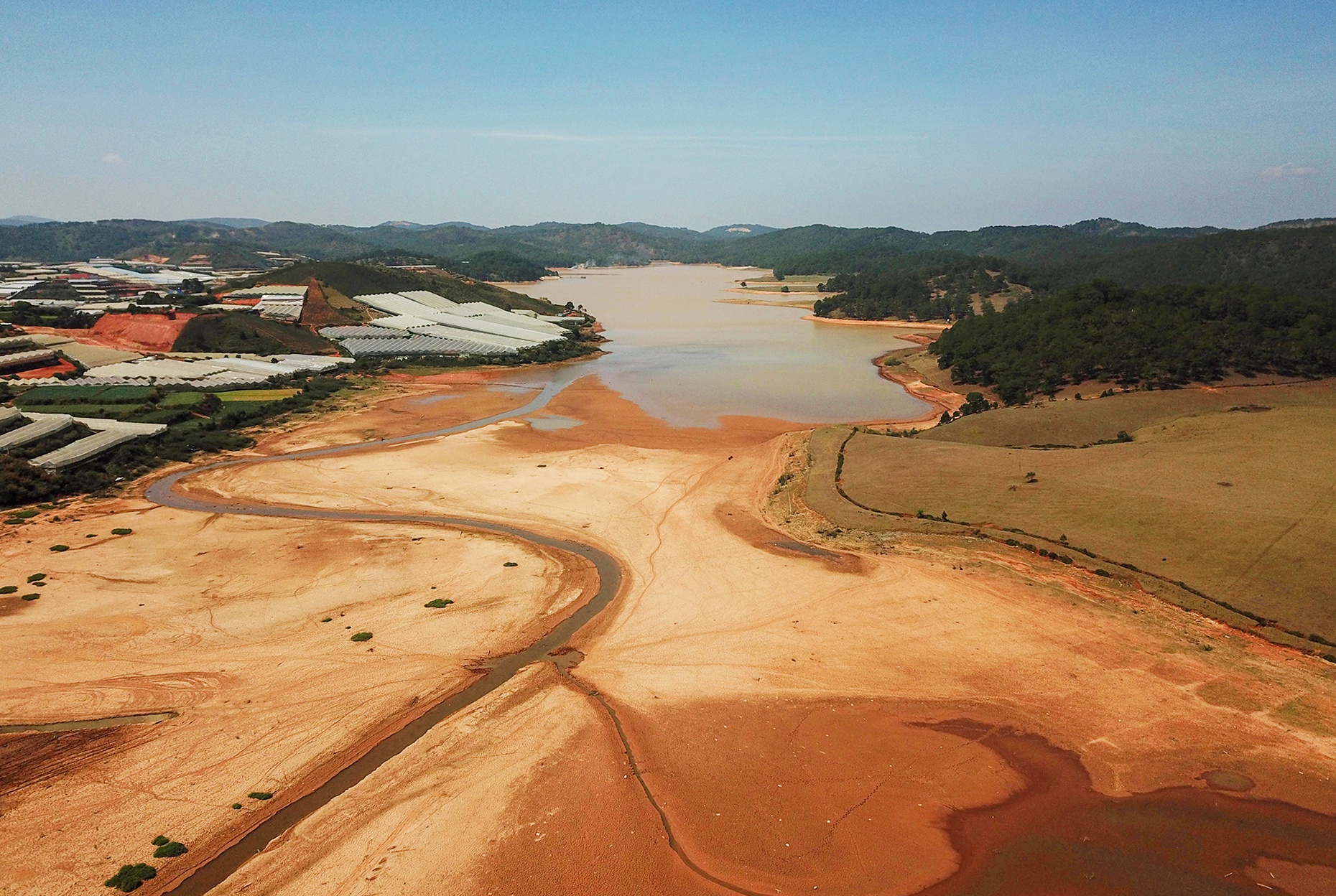 Ho lon nhat Lam Dong can tro day anh 1