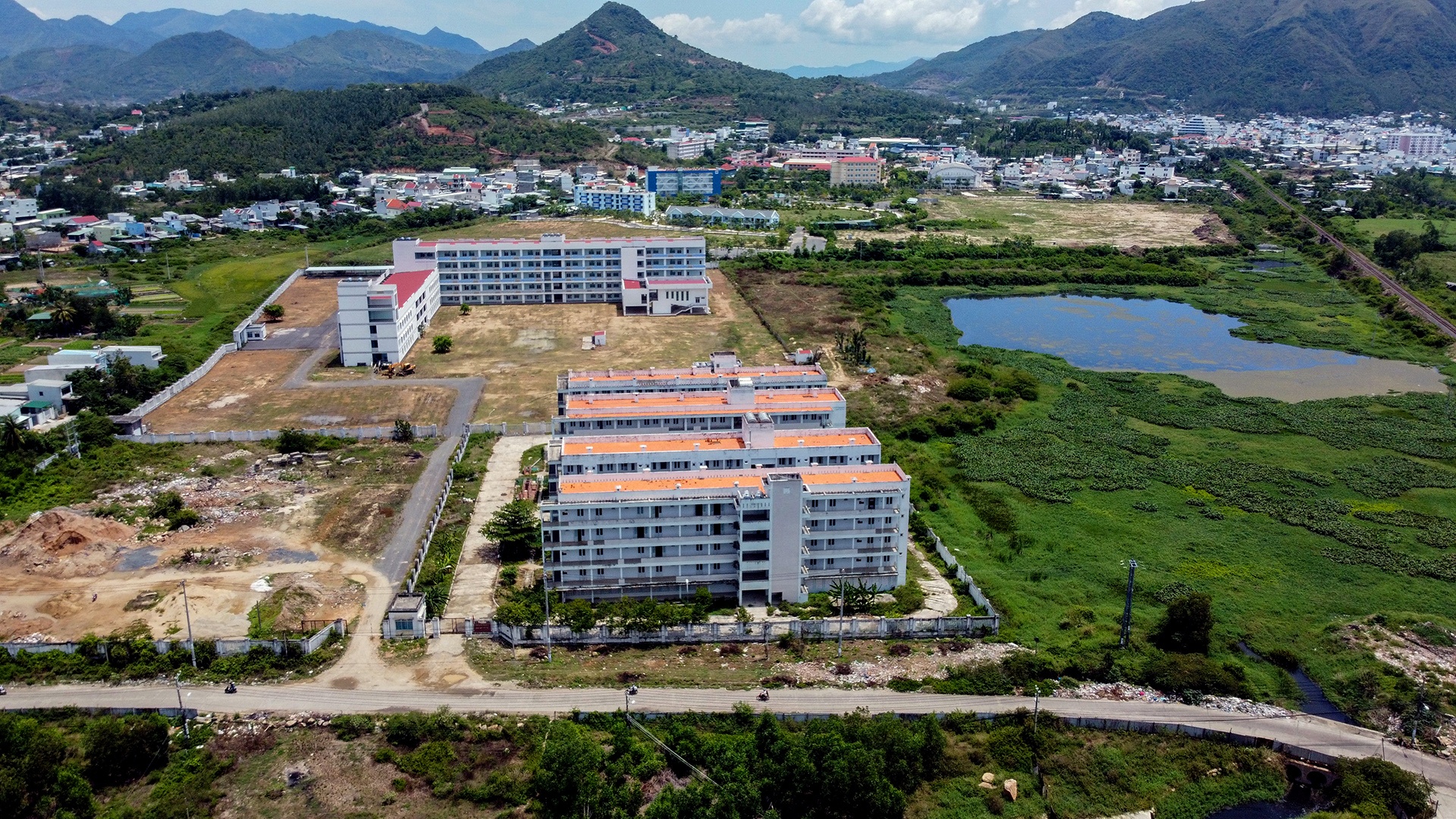 Ky tuc xa o Khanh Hoa bo hoang anh 1