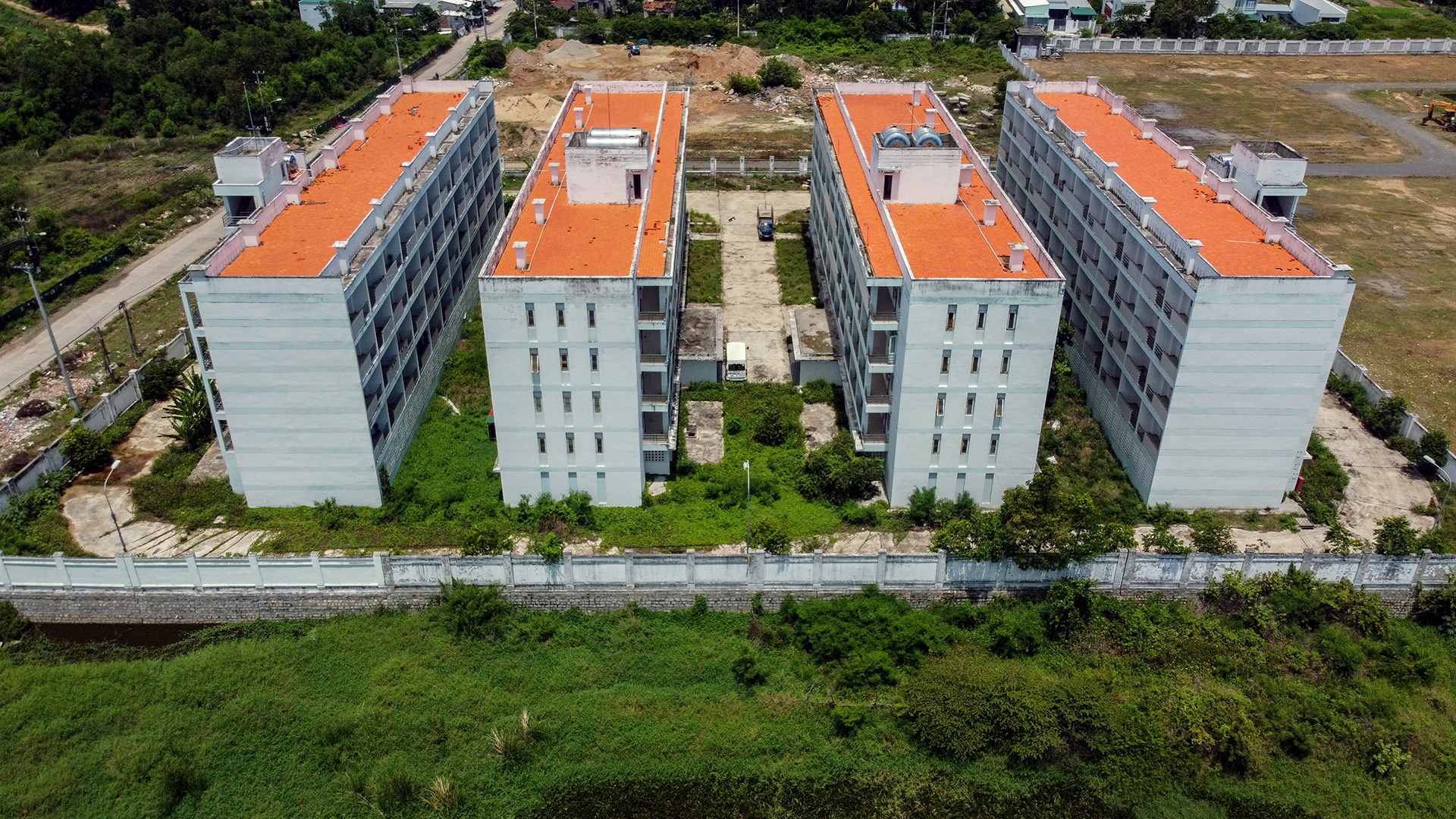 Ky tuc xa 77 ty dong khong co sinh vien hinh anh