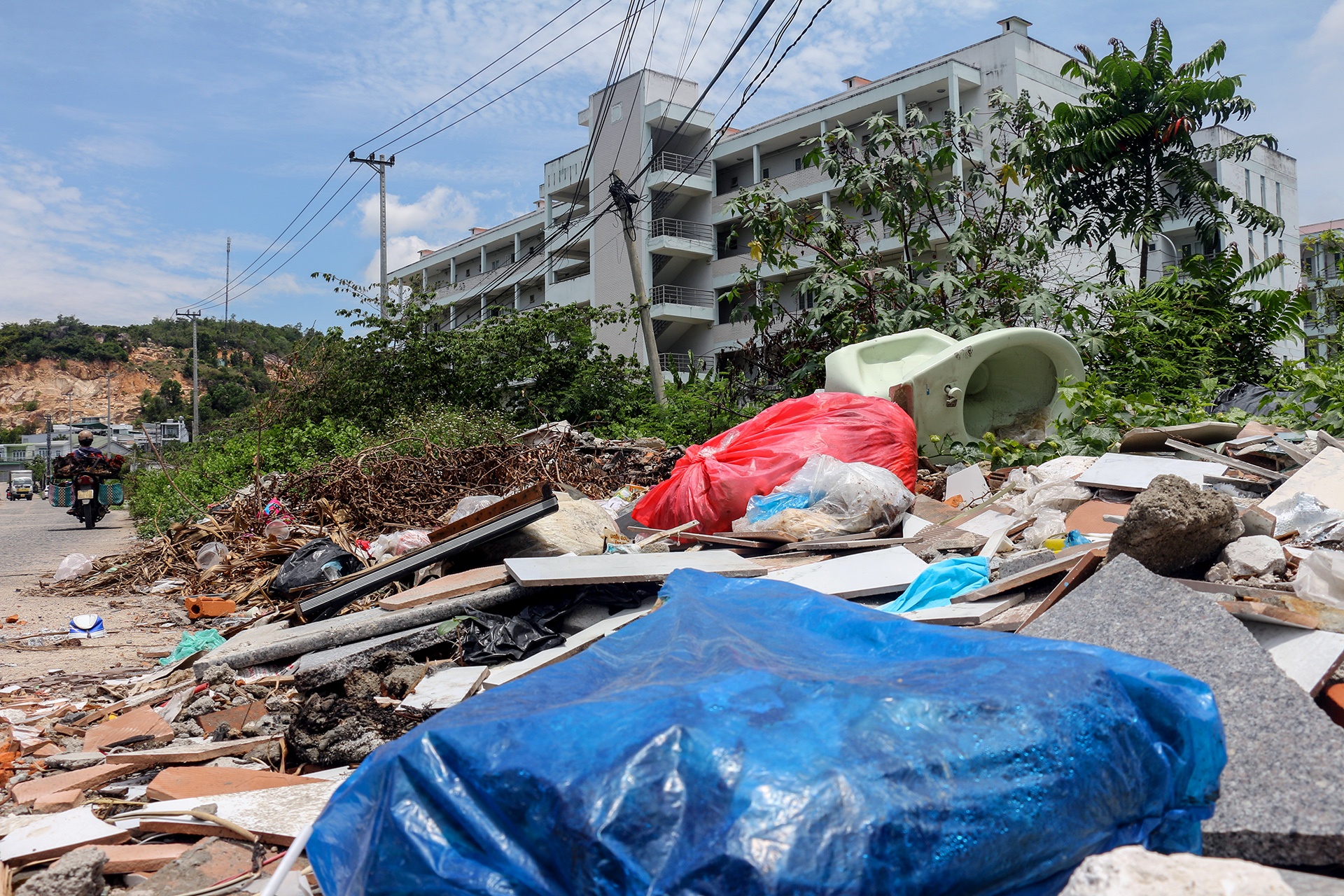 Ky tuc xa o Khanh Hoa bo hoang anh 14