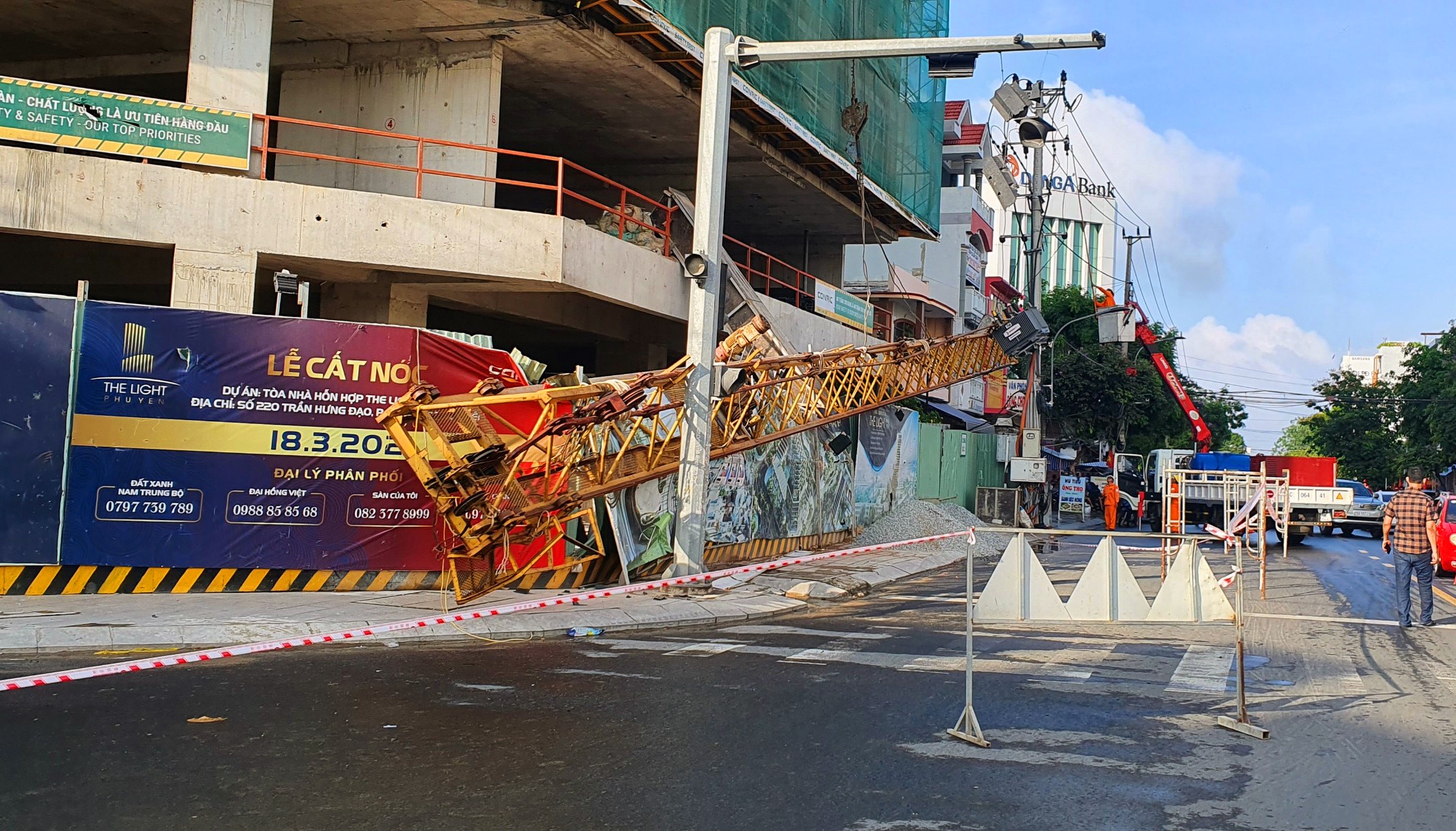 Nhieu nguoi la het khi can cau o du an The Light Phu Yen roi hinh anh