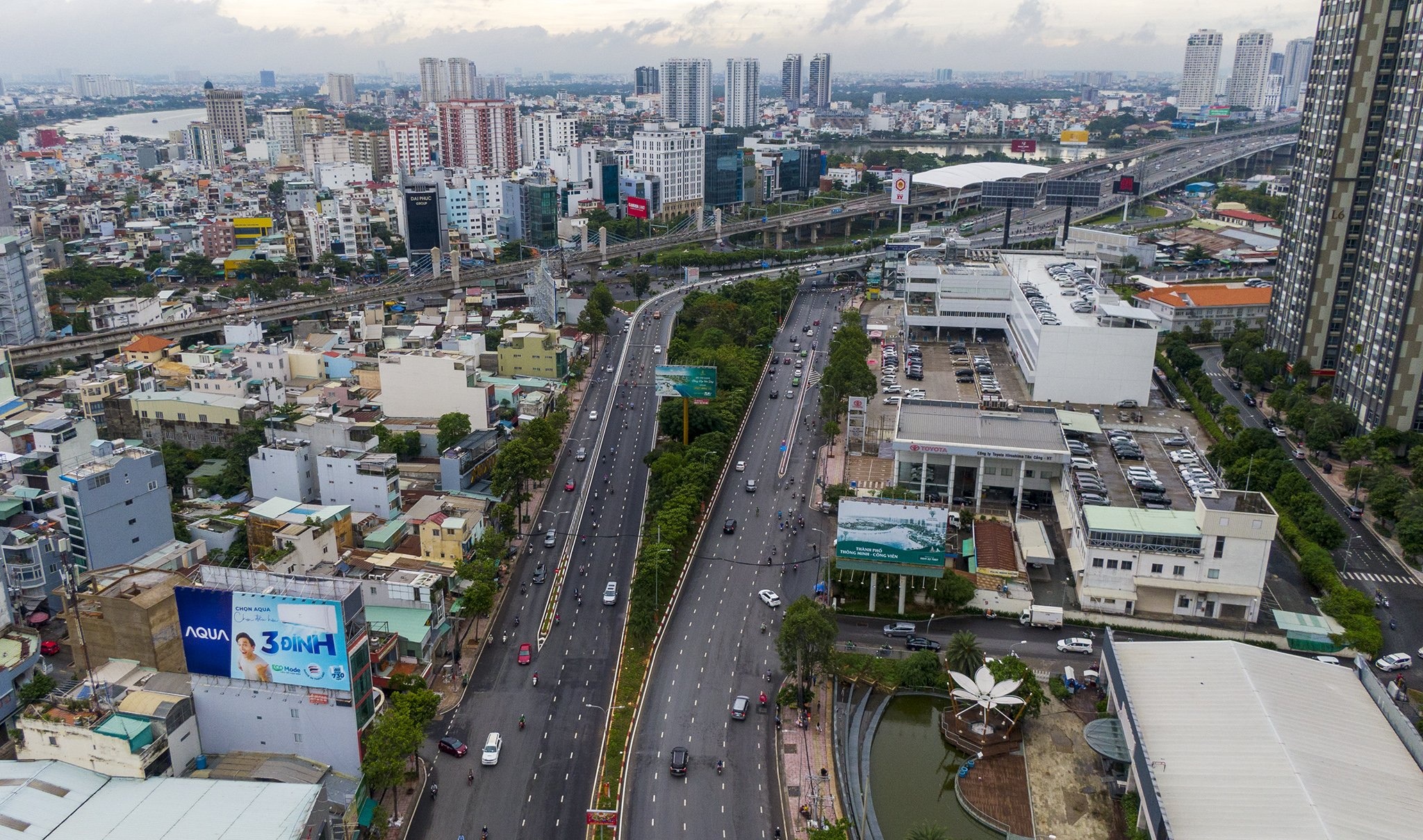 cho thue mat bang Nguyen Huu Canh anh 1