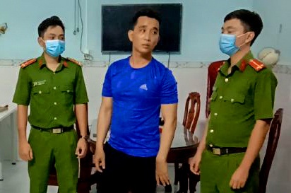 Bat giu nhom cho vay lai suat 288%/nam hinh anh