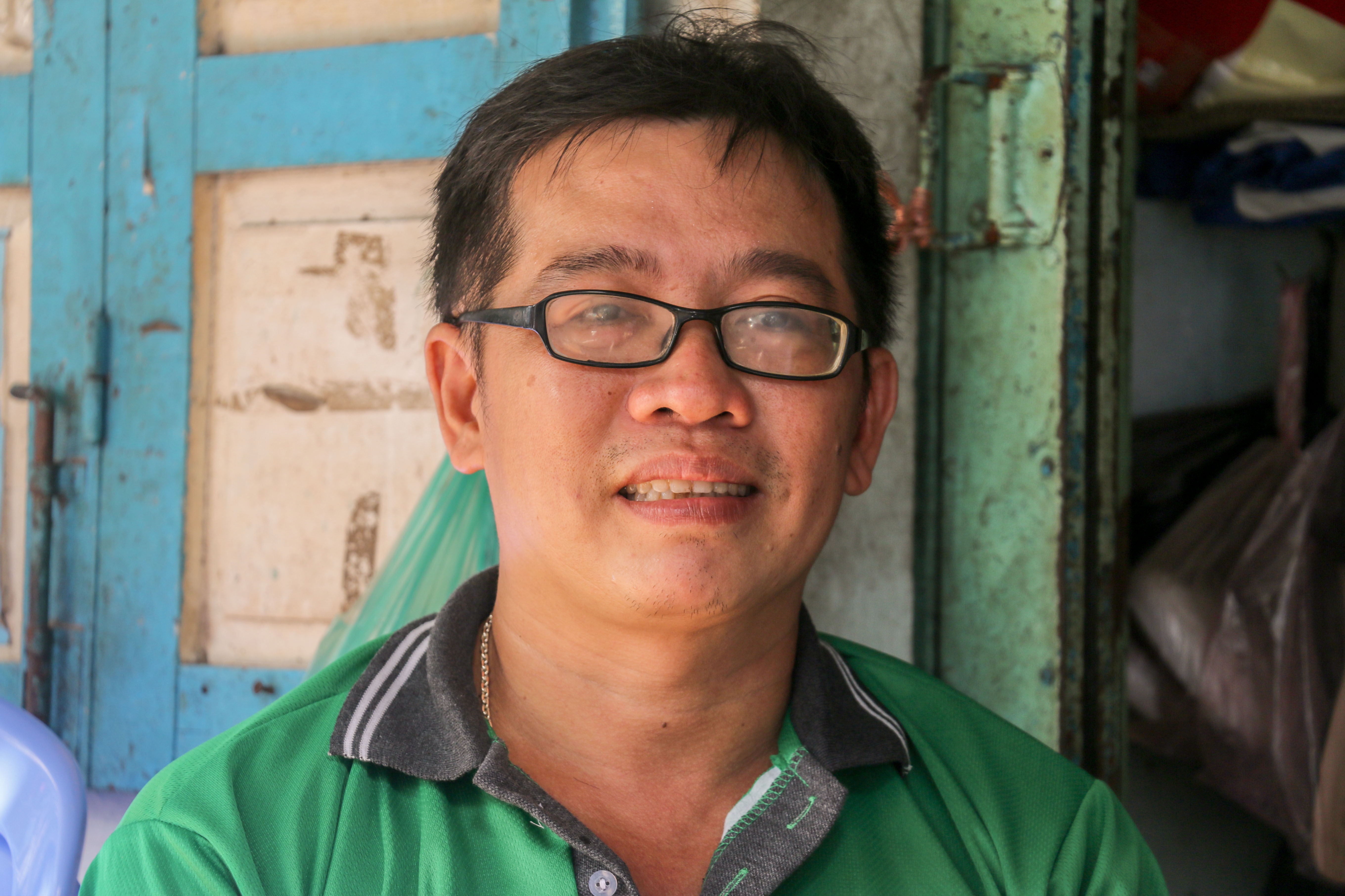 Nhat duoc 100 trieu dong, tai xe xe om tra lai nguoi mat hinh anh