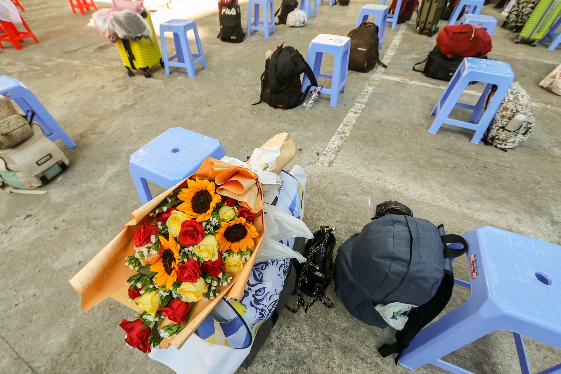 Sinh vien nganh y ho tro Phu Yen chong dich anh 4