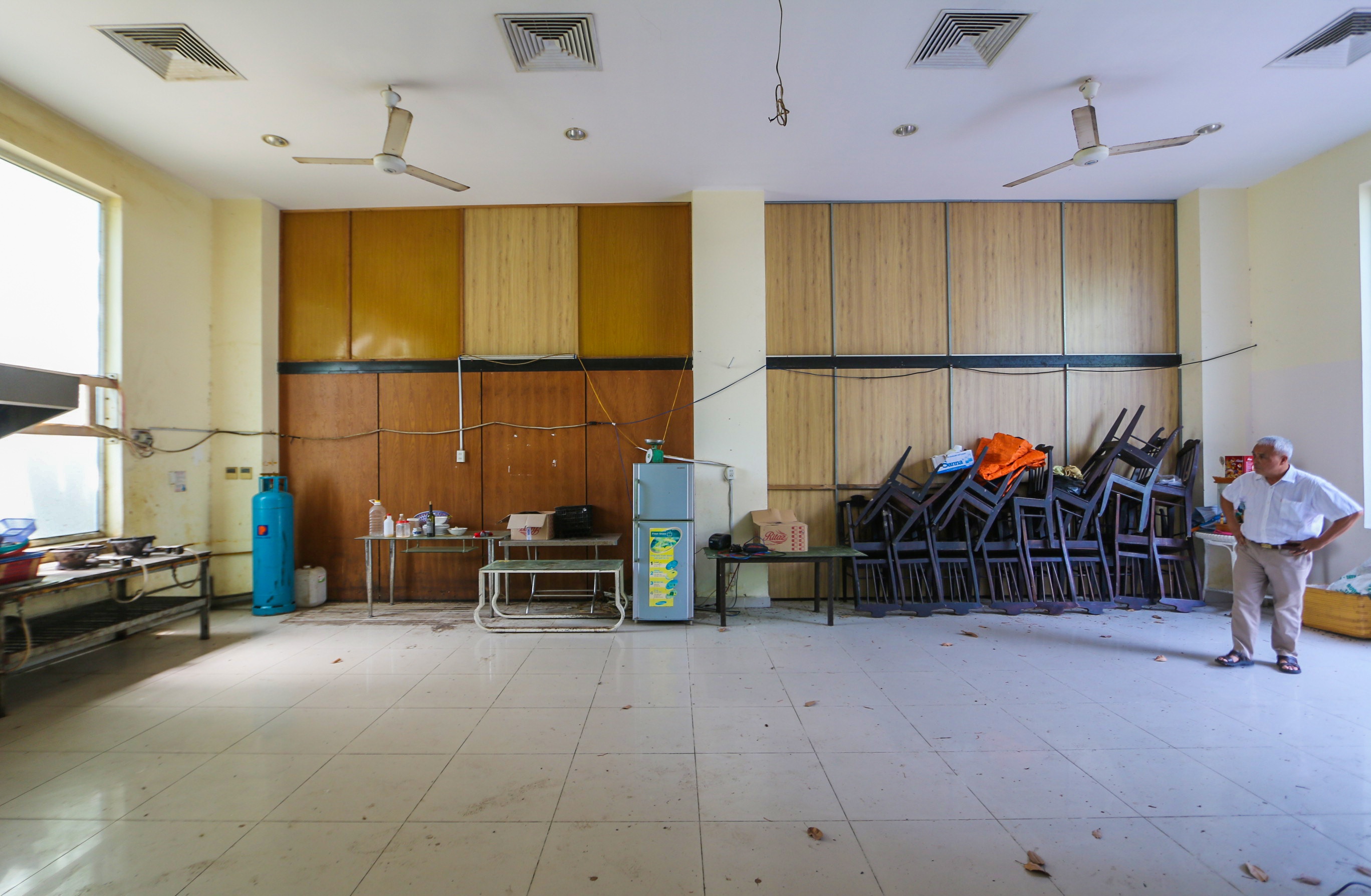 Chu dau tu om phi bao tri anh 1