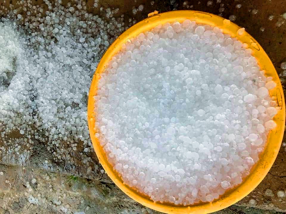 Lien tiep xay ra mua da, loc xoay o Lam Dong hinh anh