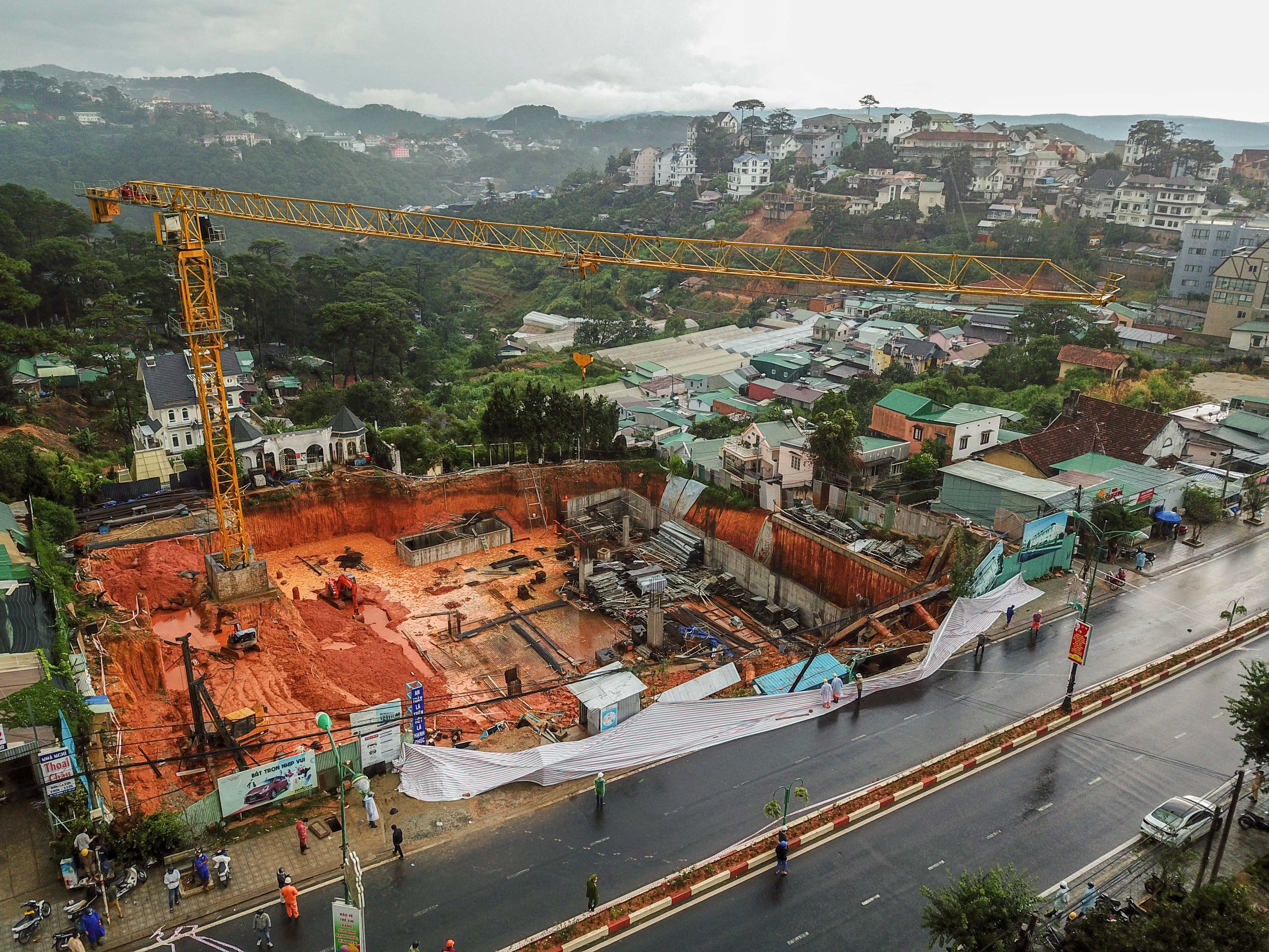 sat lo o Da Lat anh 1