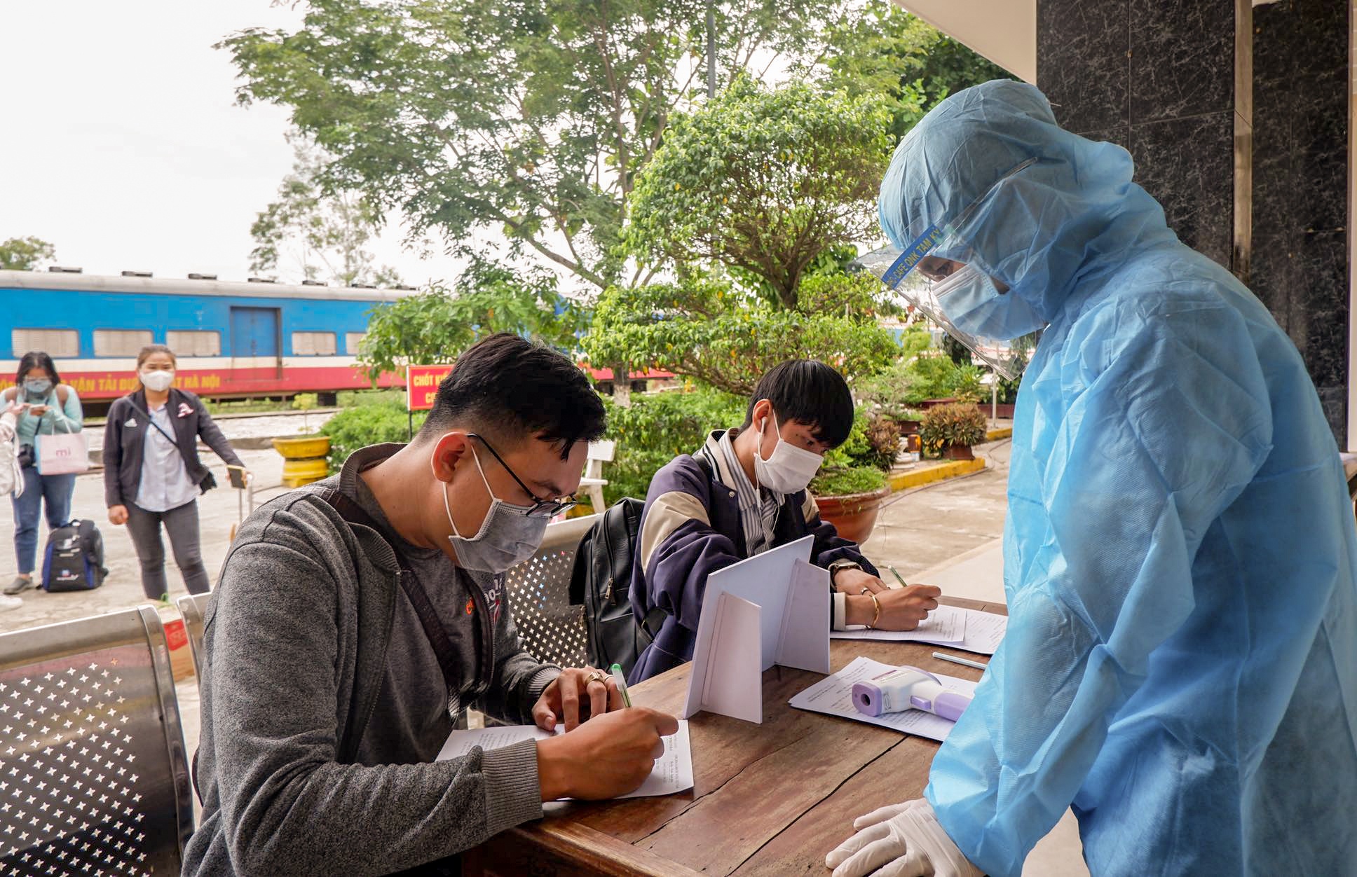 Khanh Hoa cach ly nguoi ve tu TP.HCM anh 2