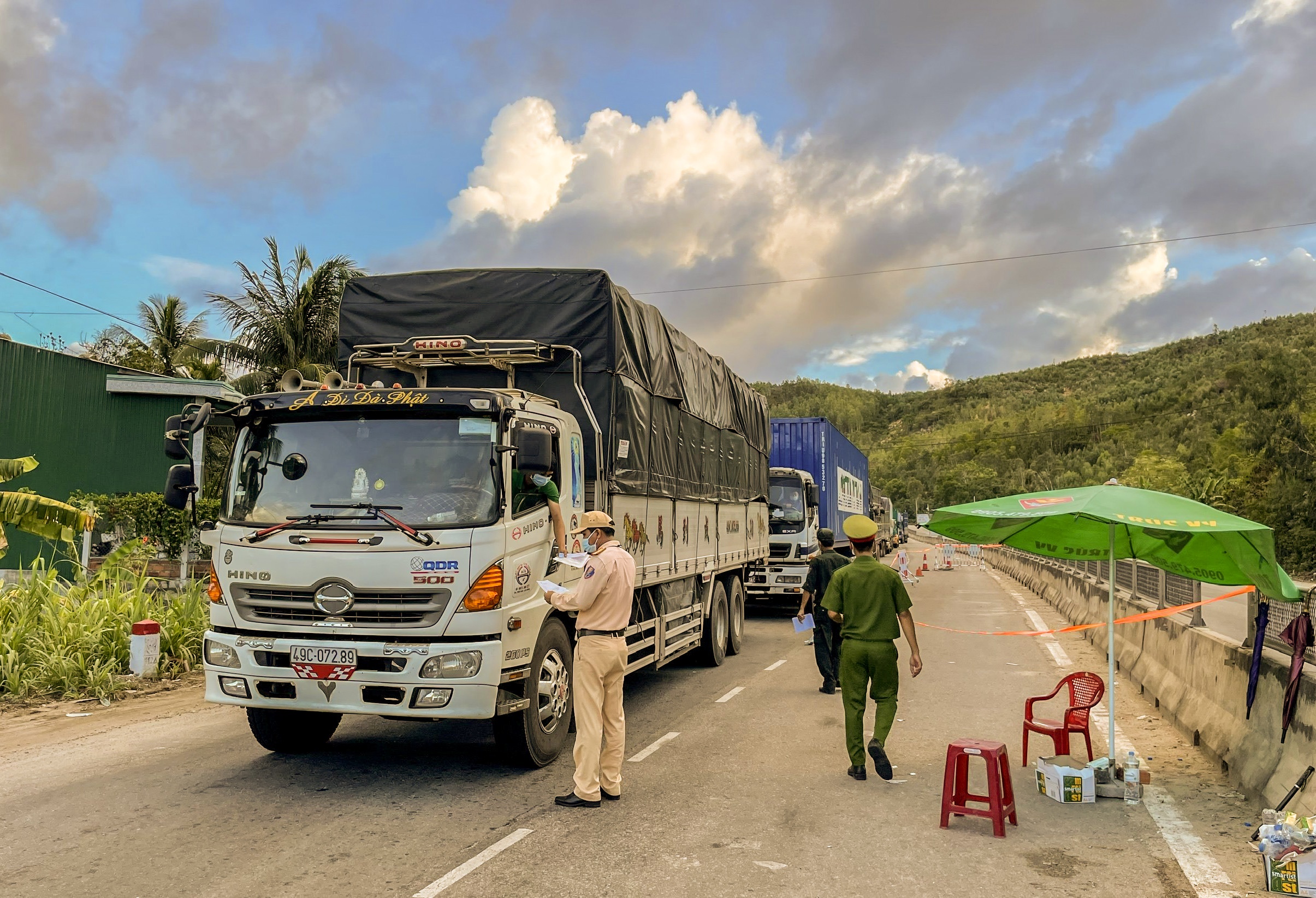 Khanh Hoa cach ly nguoi ve tu TP.HCM anh 1